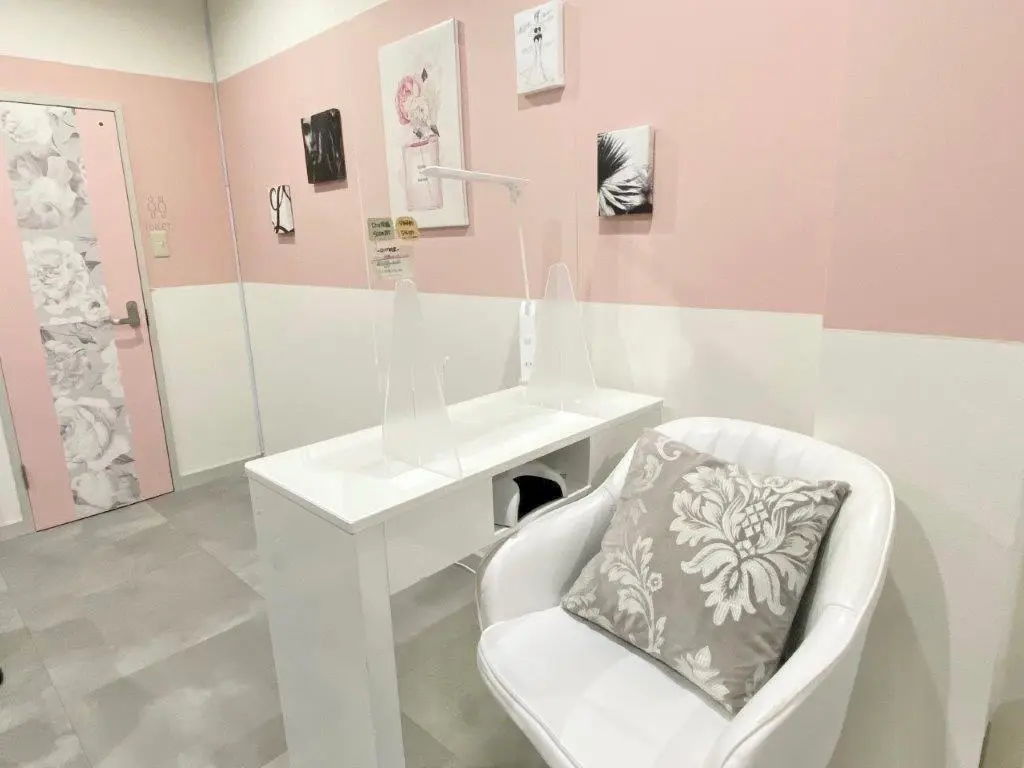 Nail&eye Belire 新宿の内観・外観1
