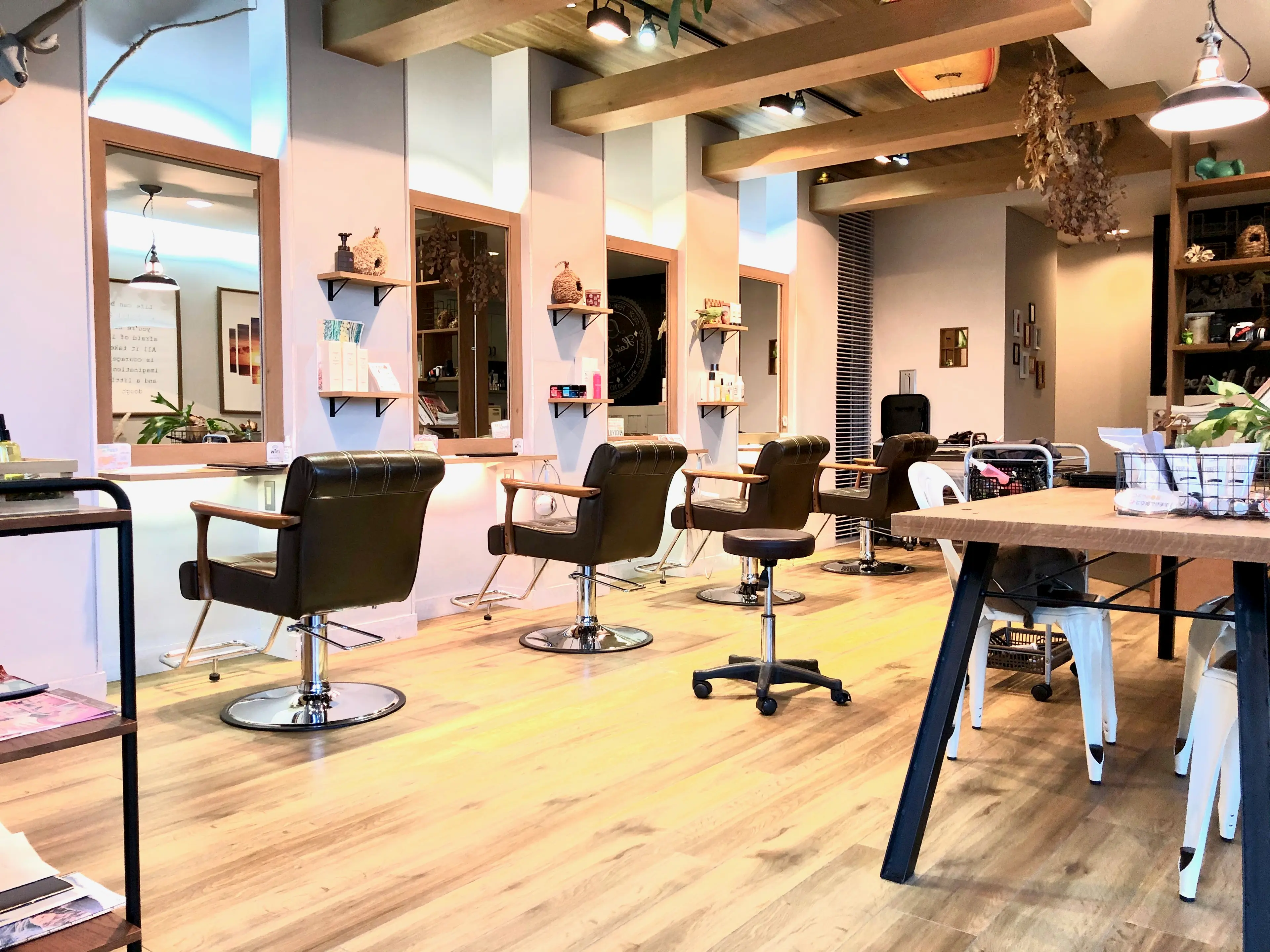 ロハヘアガーデンの内観・外観1