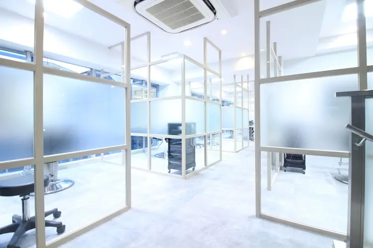 EMANON share salon吉祥寺北口の内観・外観1