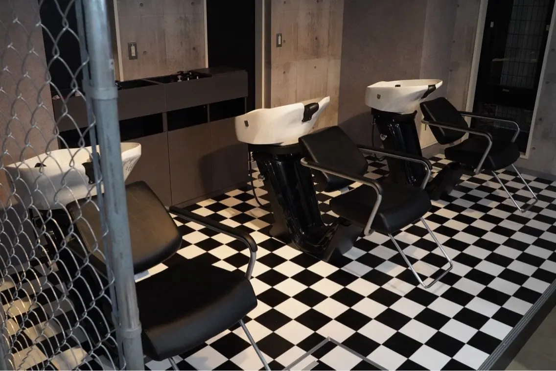 MENIN MEN'S SALONの内観・外観3