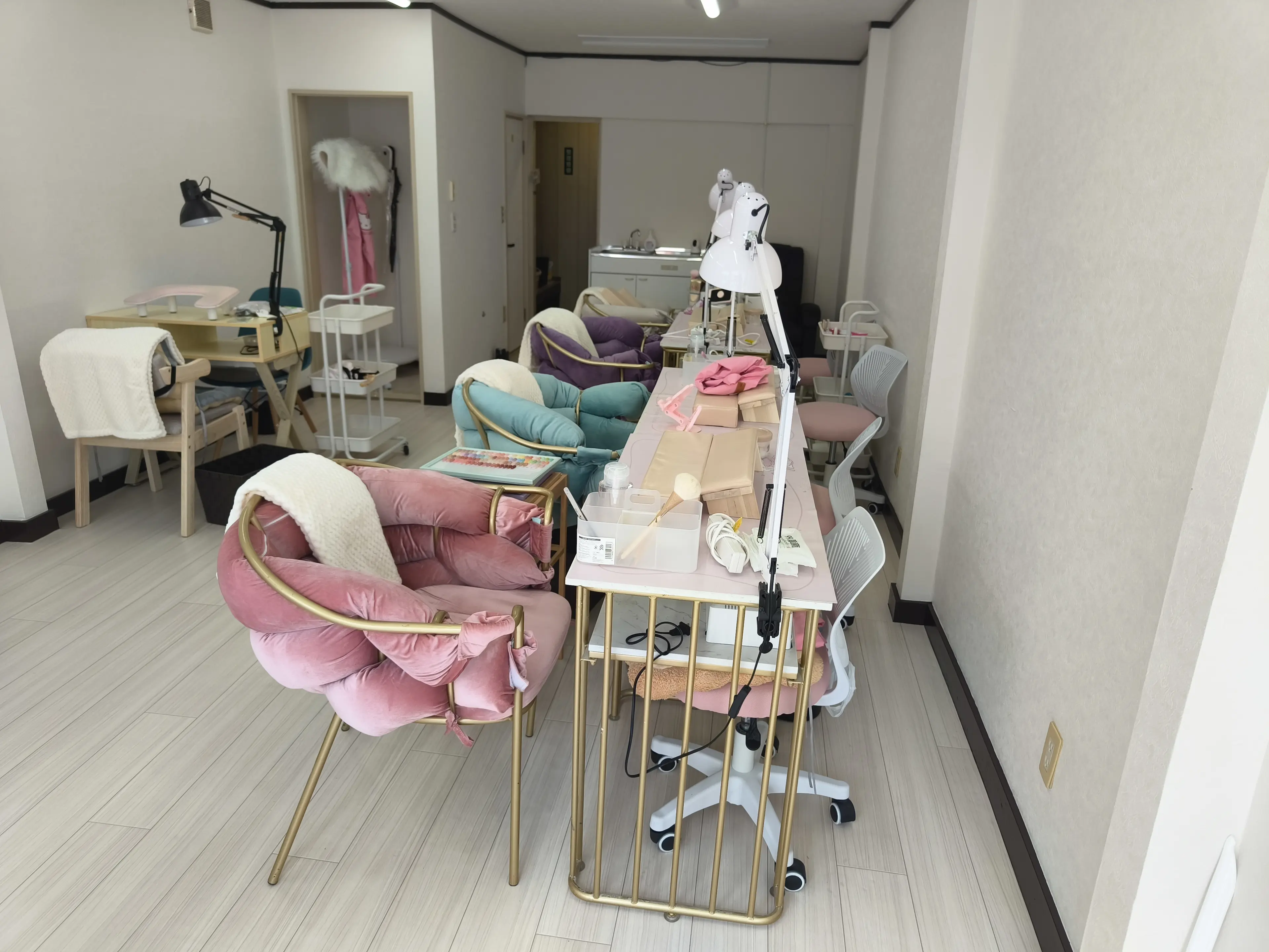 Monica nail salon北千住東口店の内観・外観1