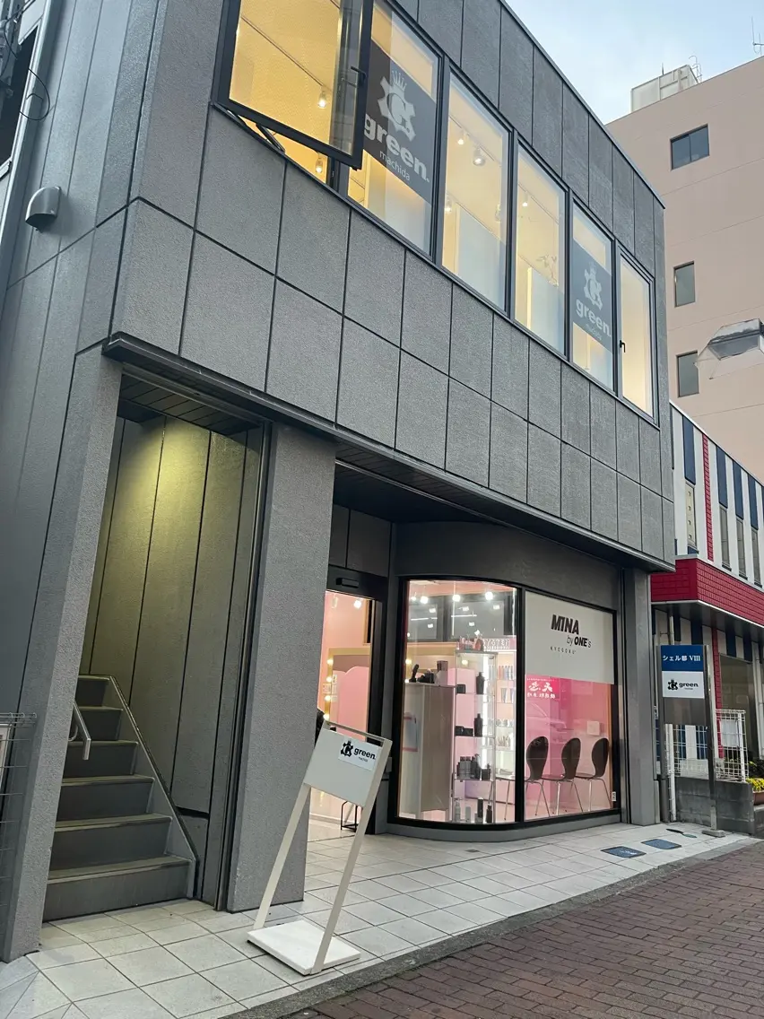i.u Nailの内観・外観2