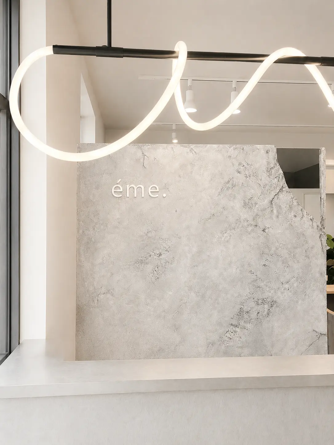 eme.山口平井店の内観・外観2
