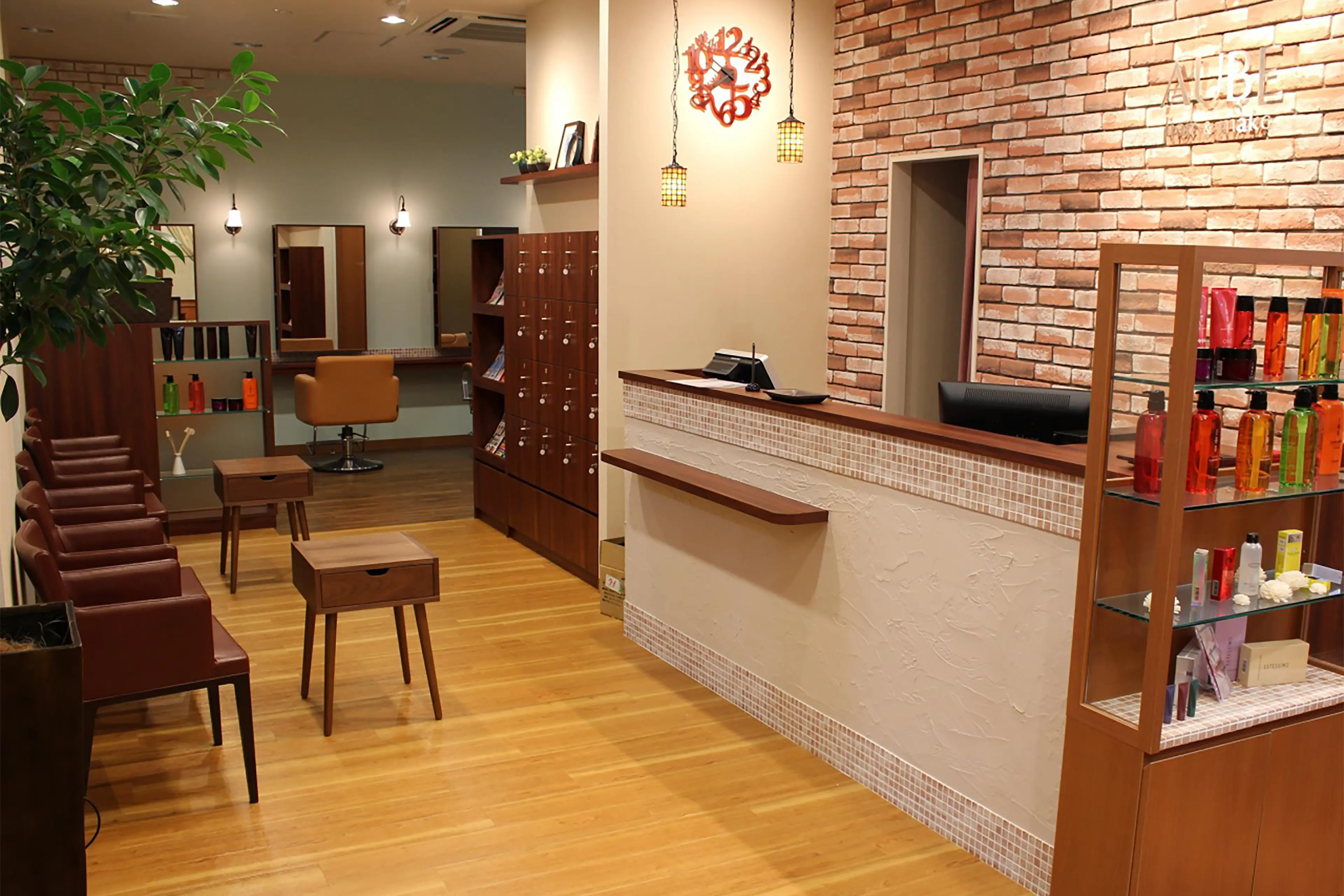 AMAZING HAIR 千歳店の内観・外観1