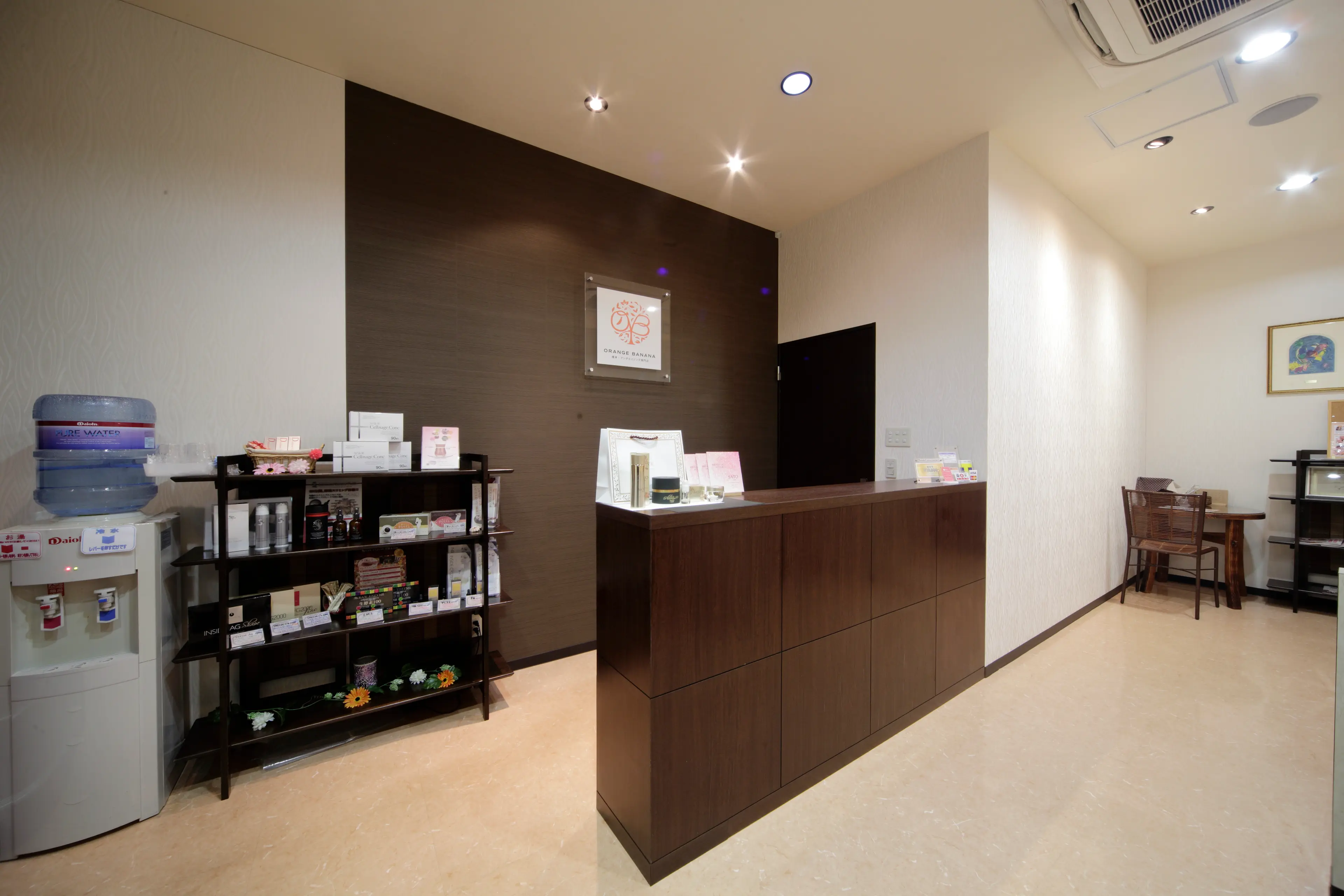 オレンジバナナ長岡アクロスプラザ店の内観・外観1