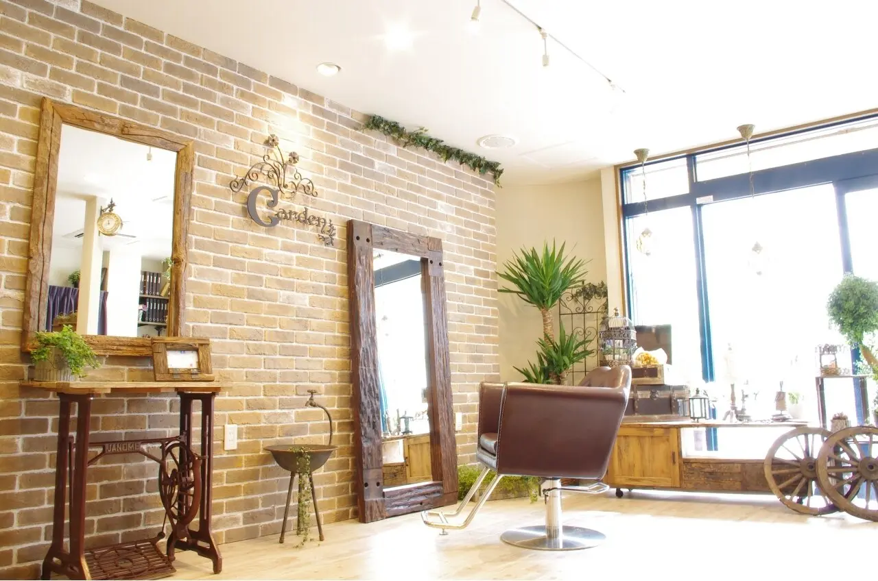 hair&nail Gardenの内観・外観2