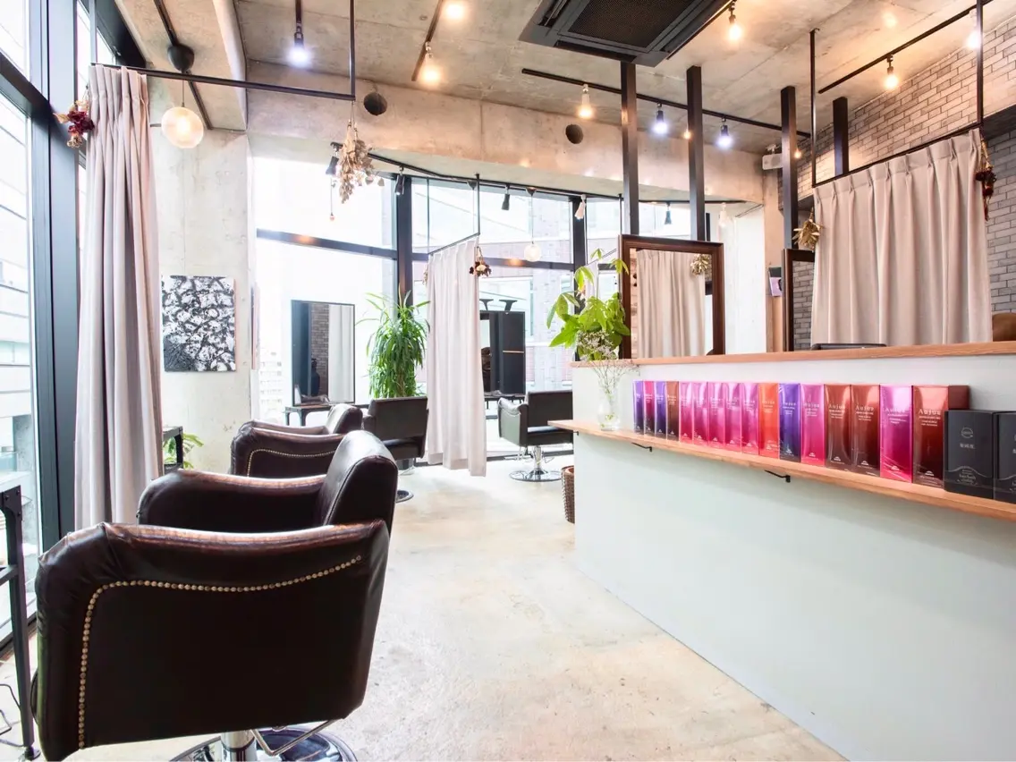 youres hair 髪質改善&ヘッドスパ恵比寿本店の内観・外観1