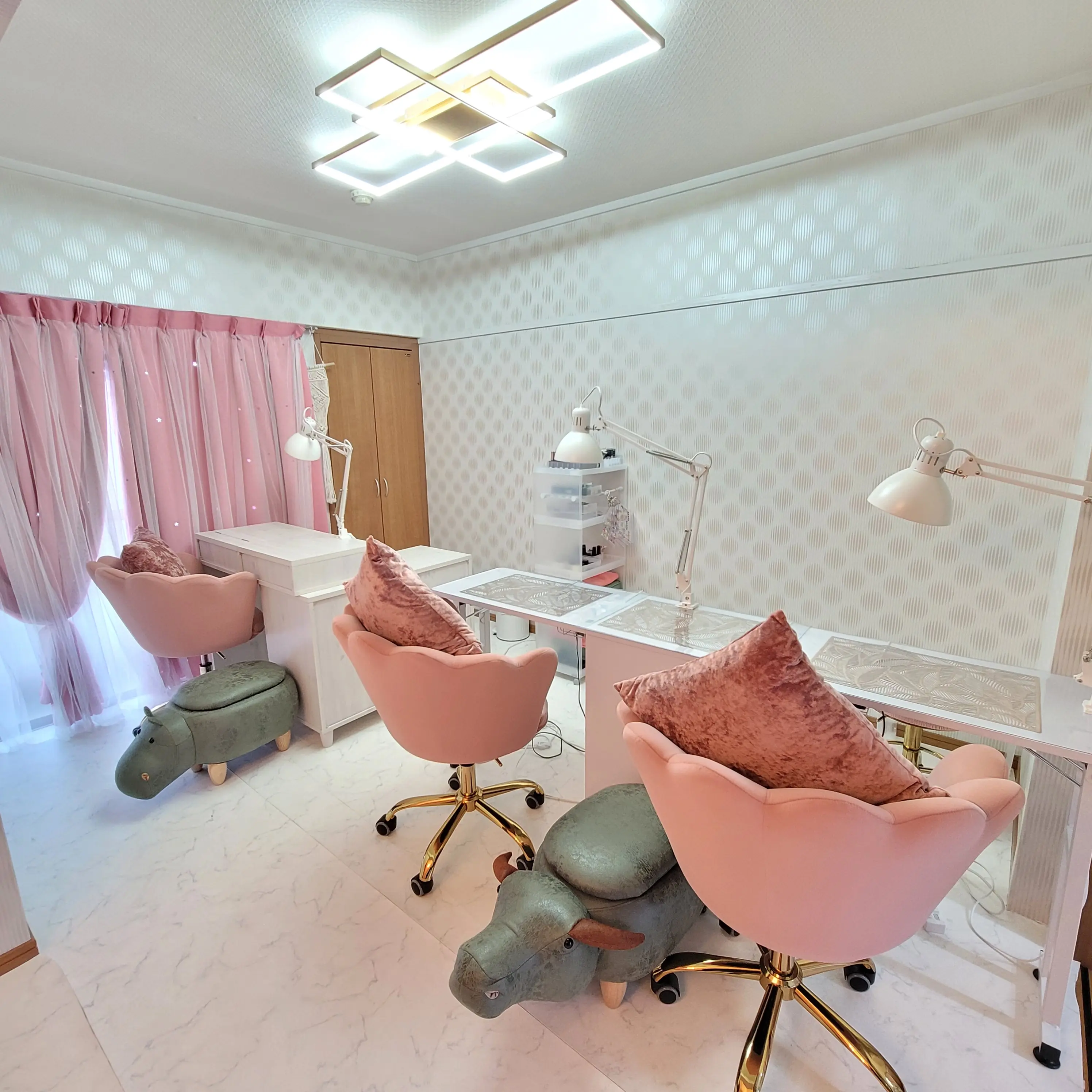 3030NAILの内観・外観1