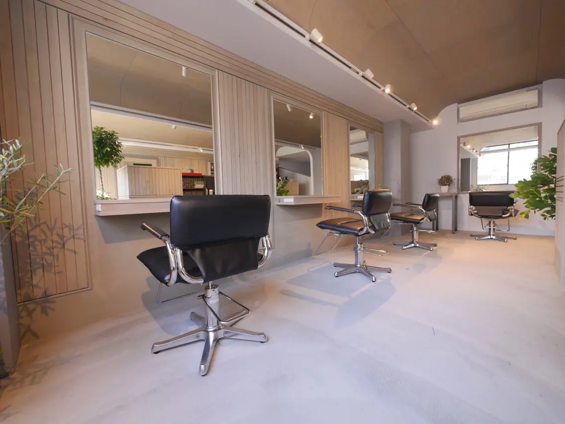 Hair&Spa LikkleMore【リコモ】上野御徒町の内観・外観1