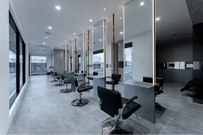 hair&beauty RENO直江店の内観・外観2