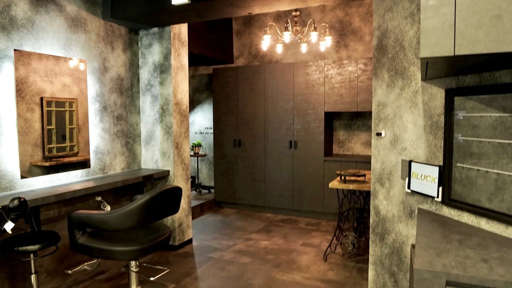 BLUCK Men's hair 横浜 ANNEXの内観・外観2