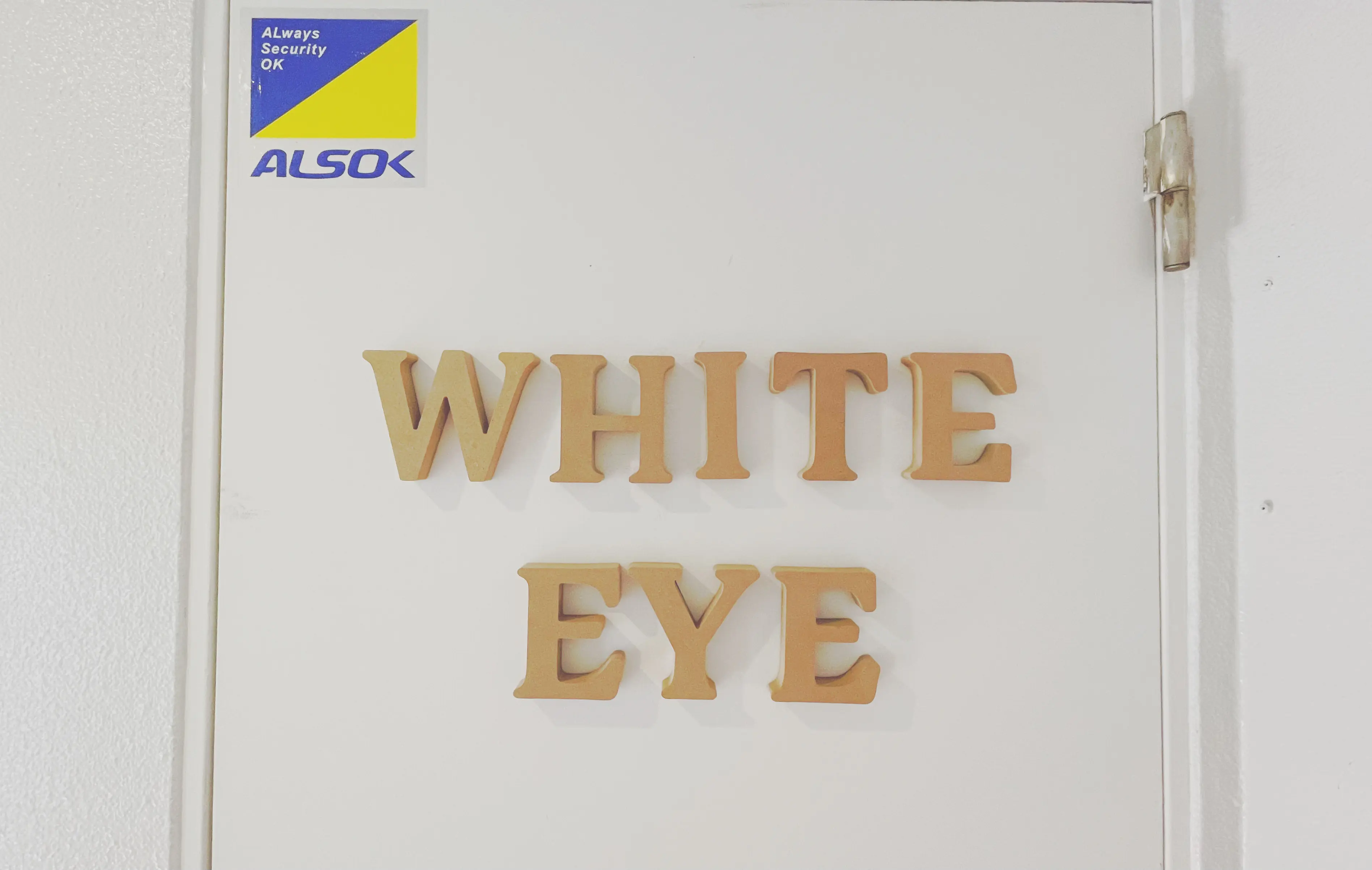 WHITE EYE 鳳の内観・外観1