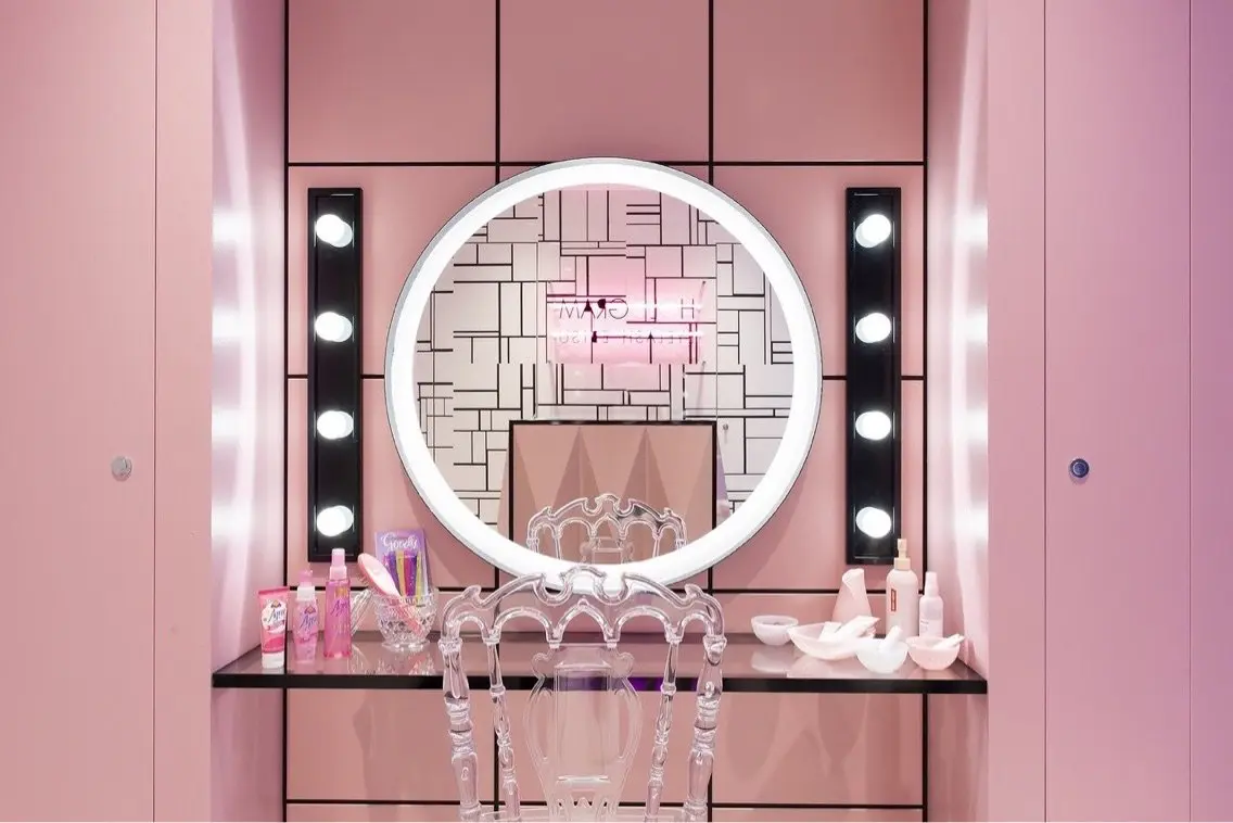 HOLOGRAM EYELASH EBISUの内観・外観3