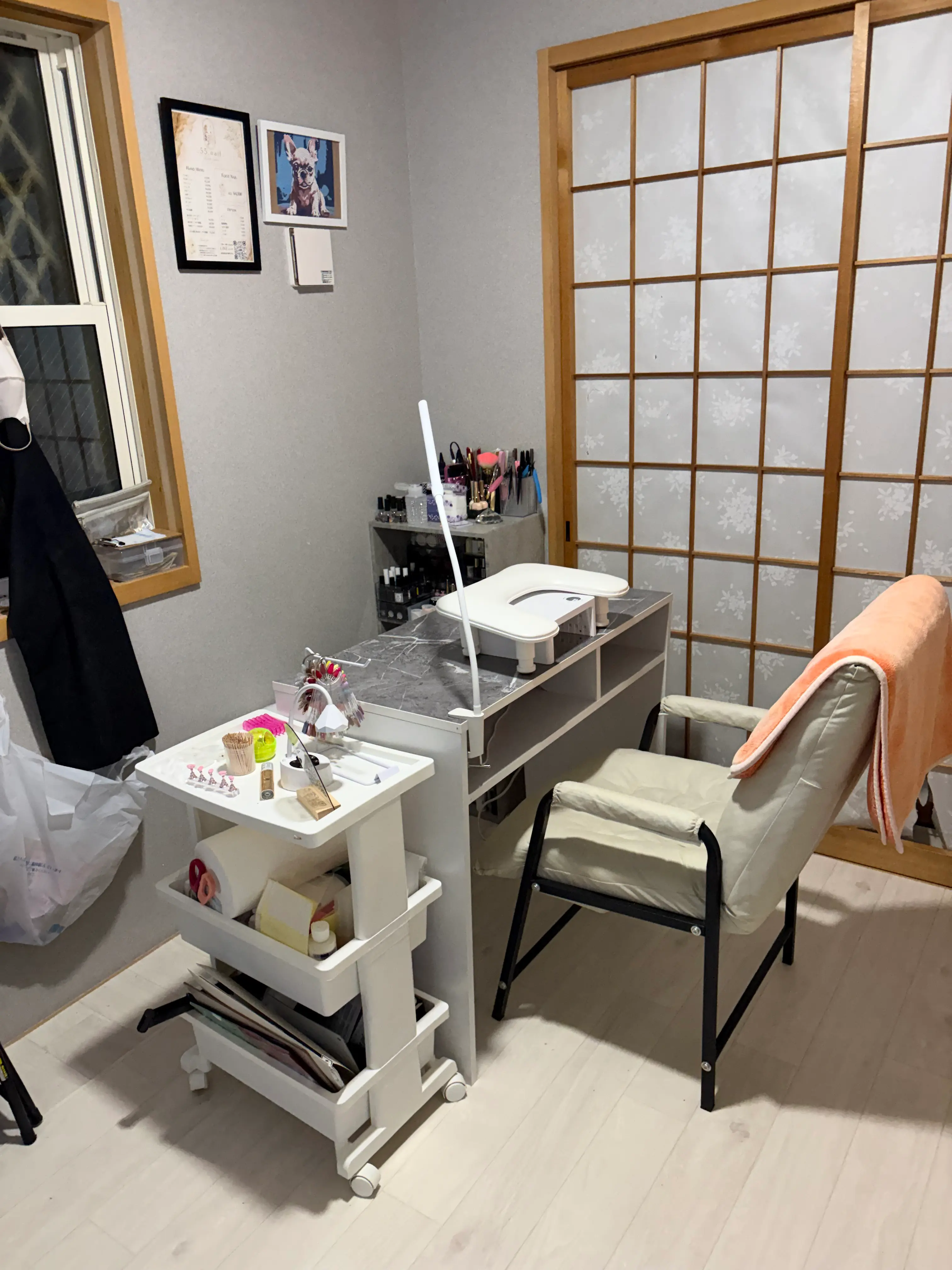 _55.nail_の内観・外観1