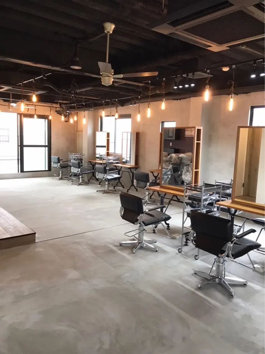 MEN'S SALON OVER NEO 町田の内観・外観2