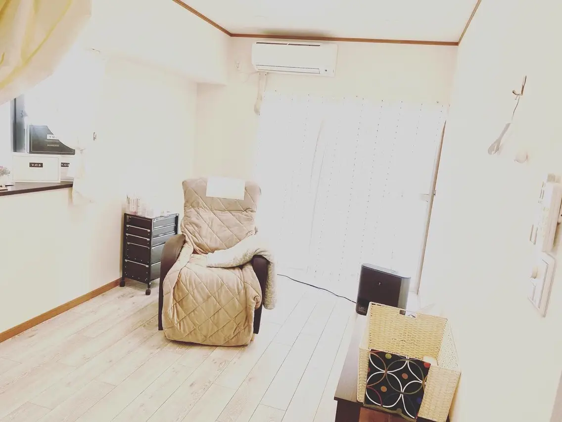まつげ屋さんこはくの内観・外観1