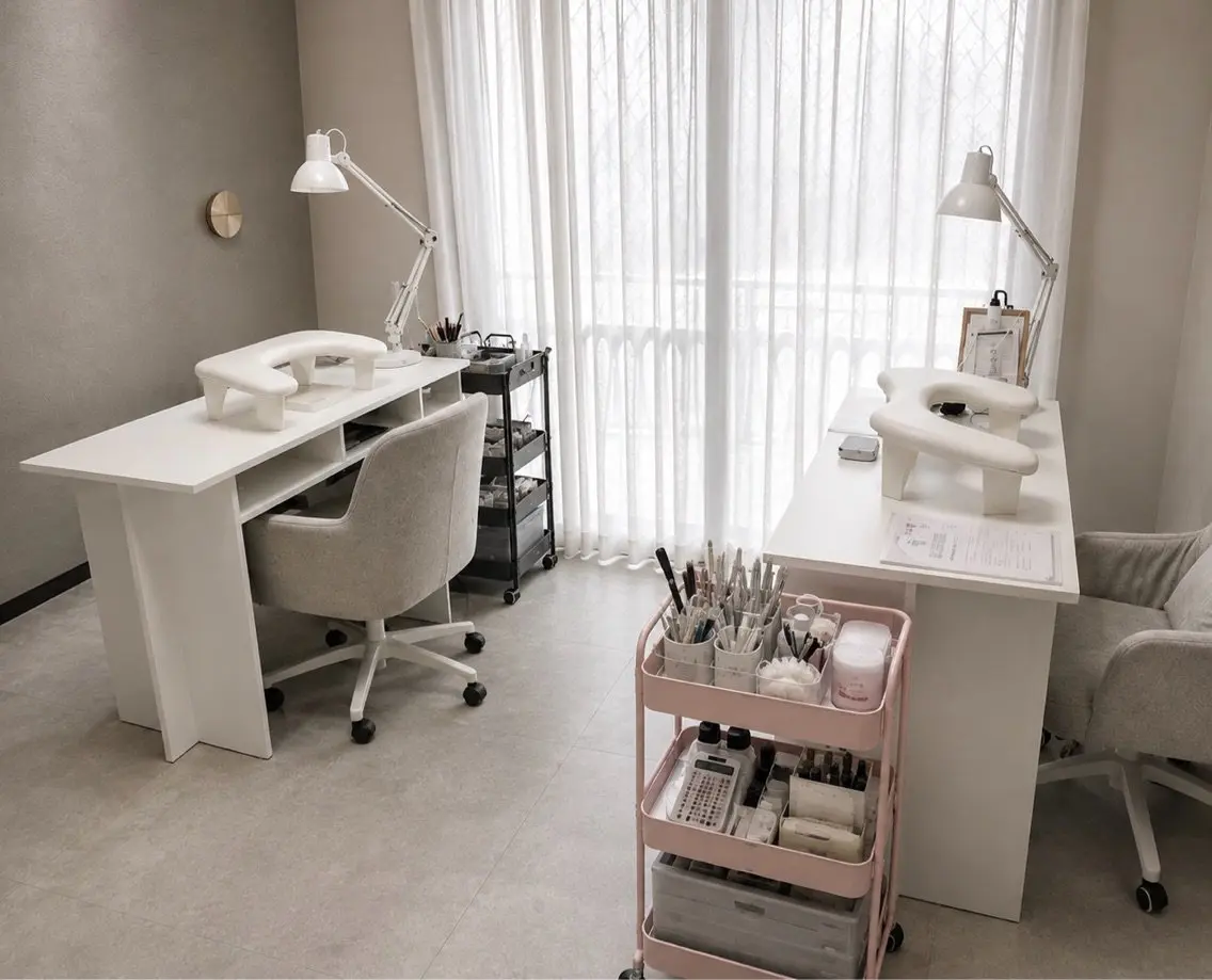 Nail salon LUMIERE 津田沼店の内観・外観1