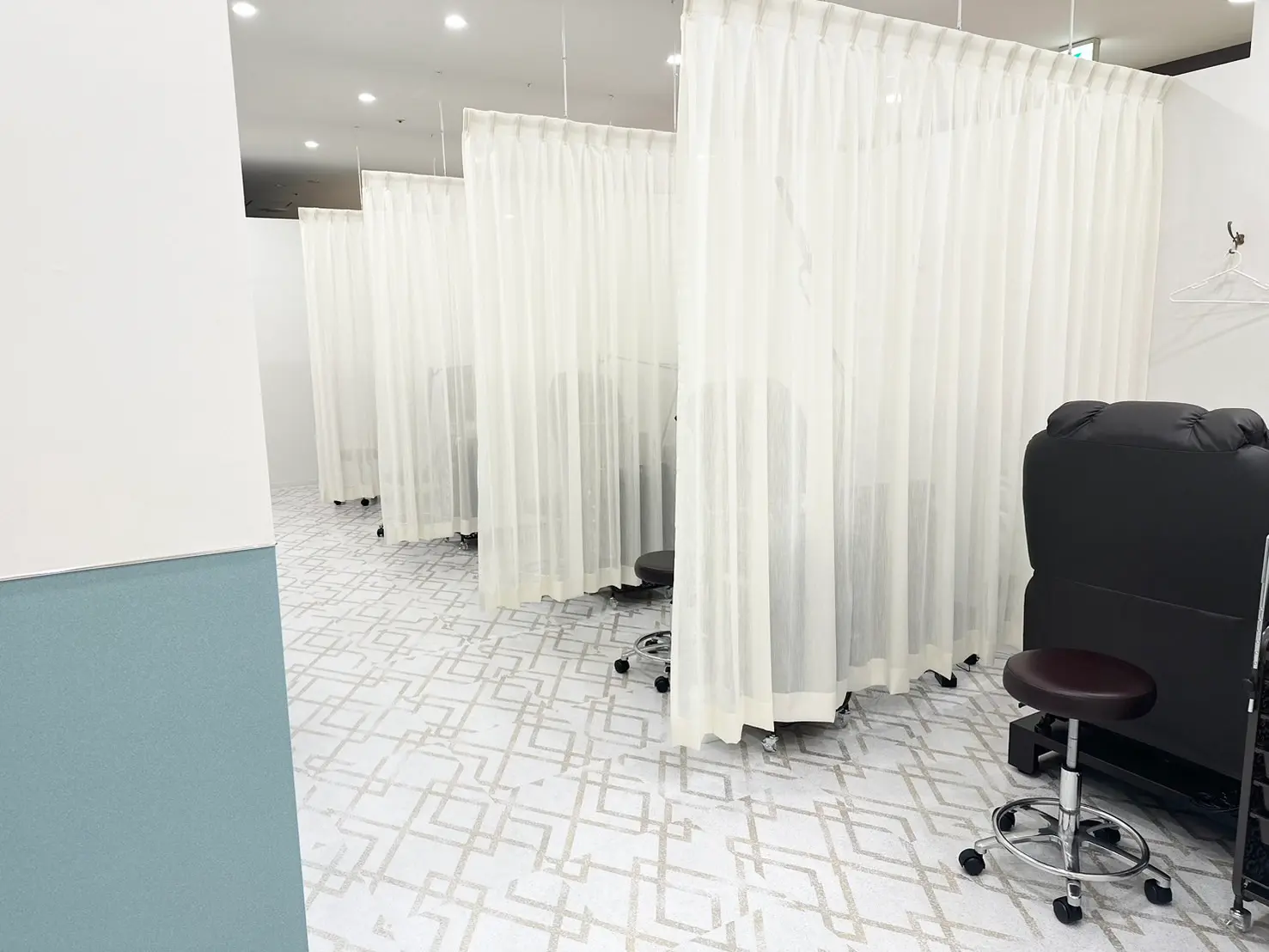 nicott lash  神戸マルイ店の内観・外観3