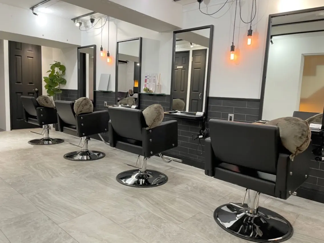 due hair ミルボン Aujua認定サロン【デューヘアー】の内観・外観1