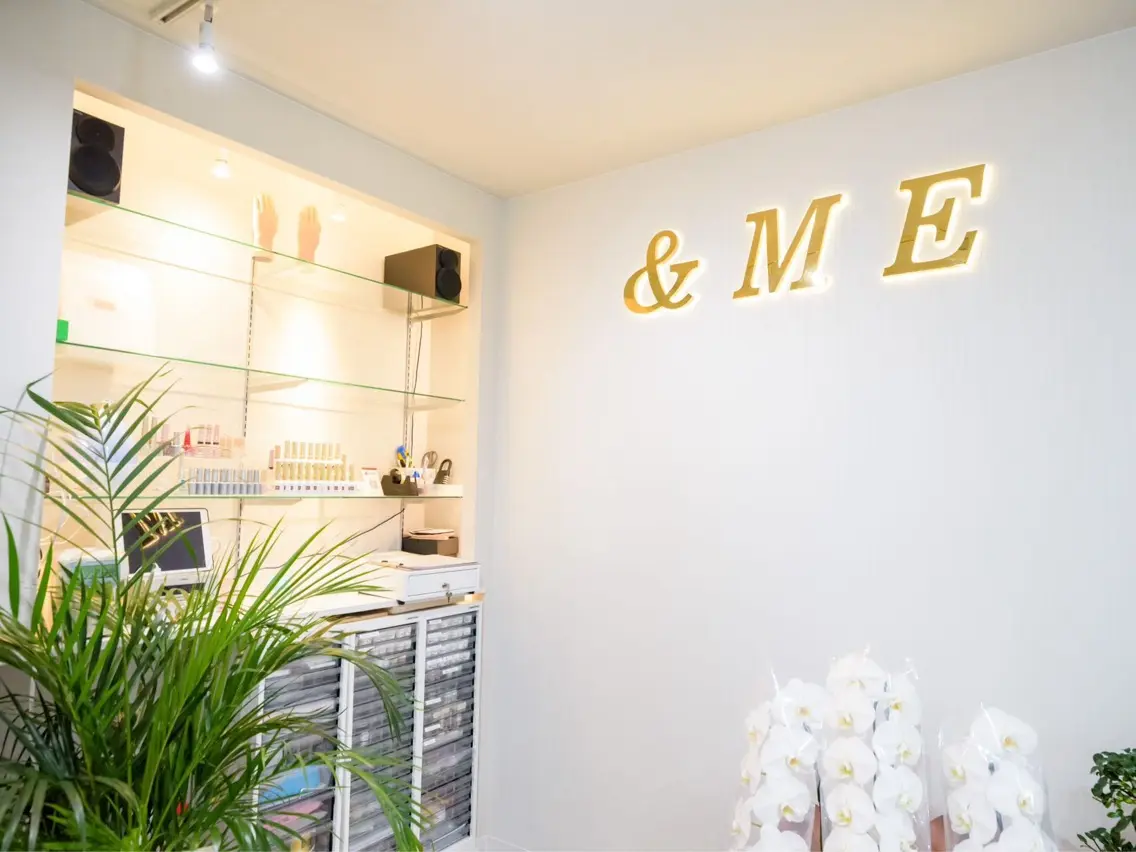＆MEネイルサロン 横浜西口店の内観・外観1