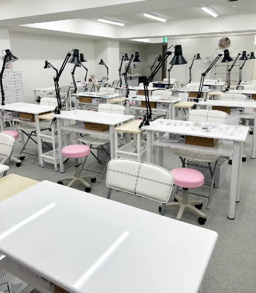 東海最大級ネイルサロンbyレディスペネイルの内観・外観1