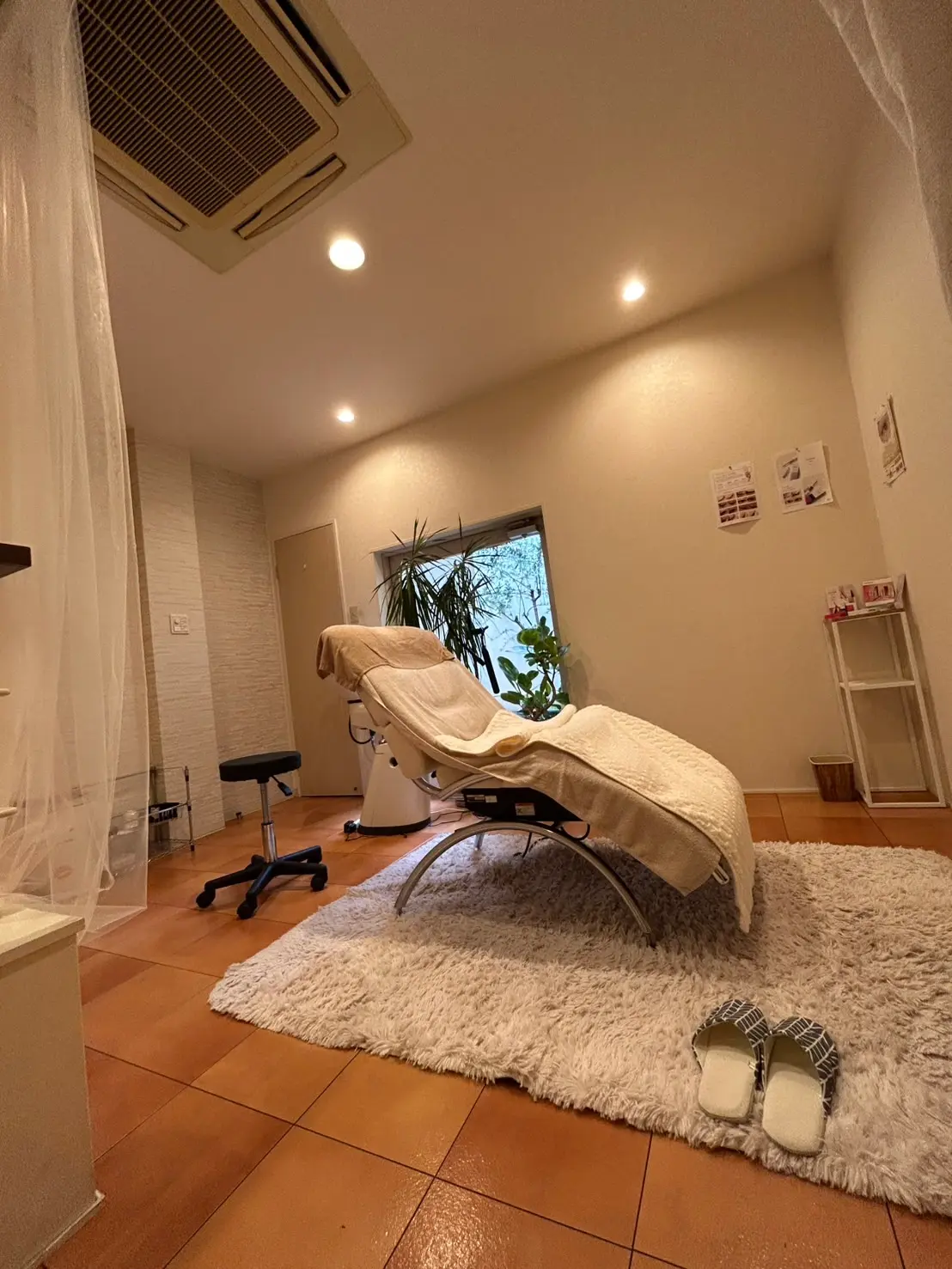 Hair's Rush〜eye&esthetic〜の内観・外観1
