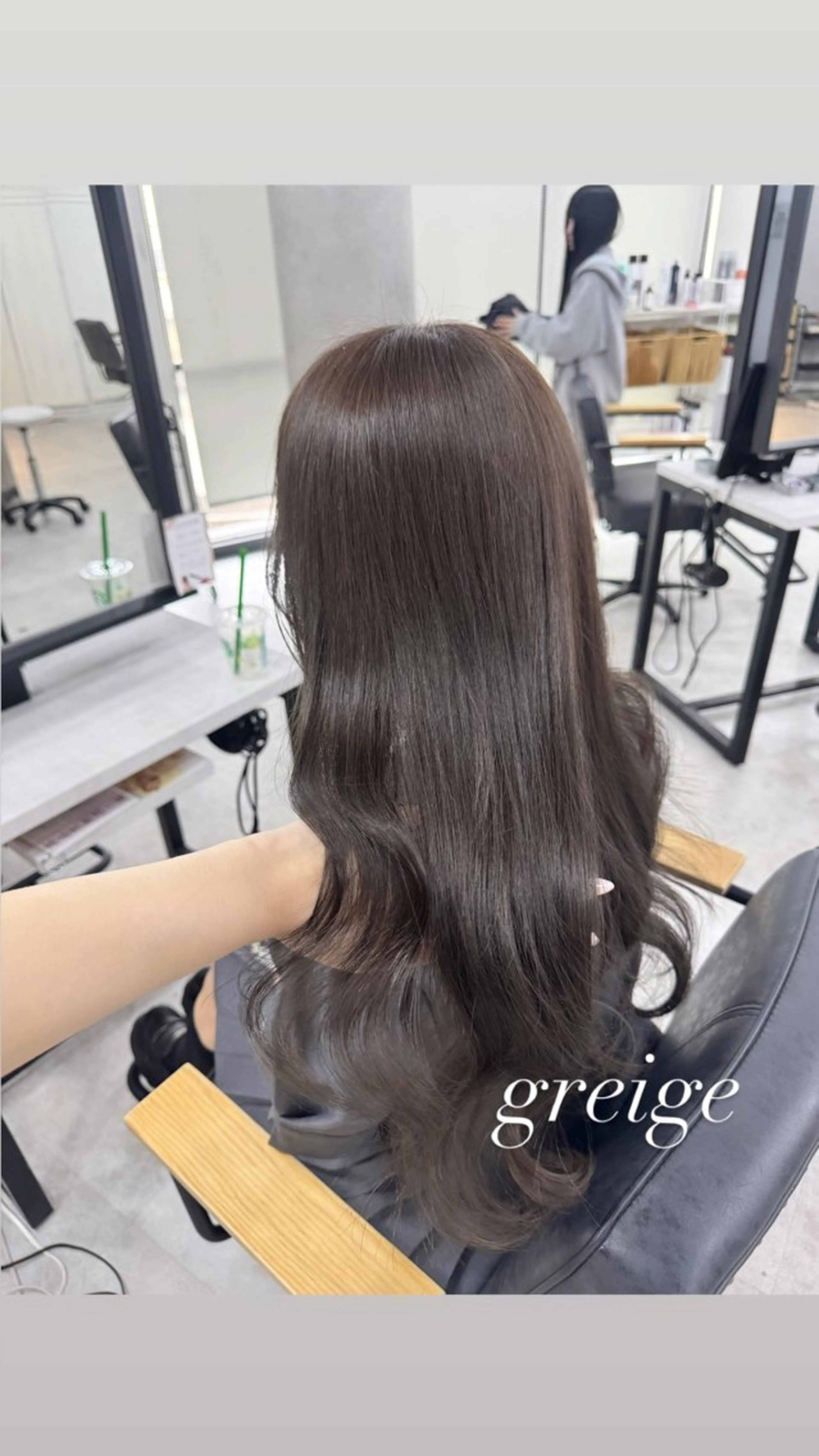 ロング カラー ベージュカラー ブリーチ ブラウンカラー ショコラブラウン ショコラグレージュ カット ヘアカラー トリートメント 赤み無し柔らかカラー 【梅田】madokaのヘアスタイル
