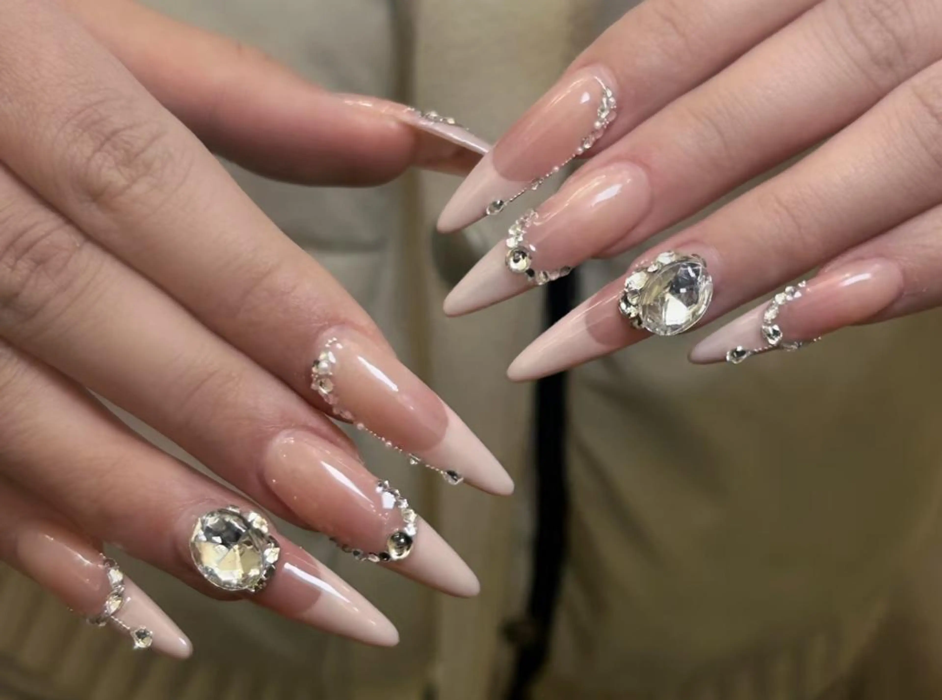 ネイル ハンドネイル エリ🫧 nail池袋東口のネイルデザイン