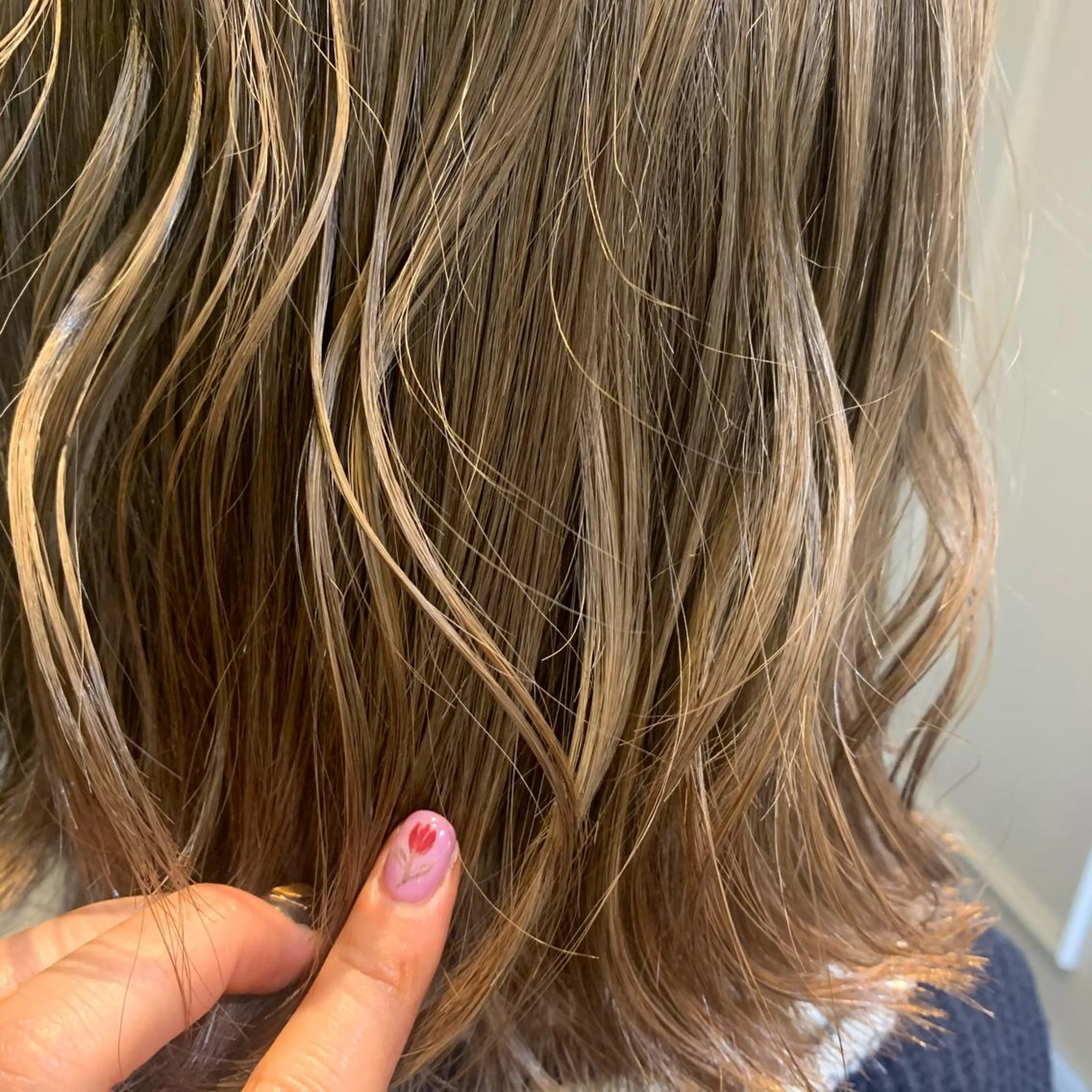 セミロング カラー ヘアアレンジ ブリーチ 卒業式のヘアスタイル ヘアカラー ハイトーンピンク🍑 ブリーチ🍑RINAのヘアスタイル