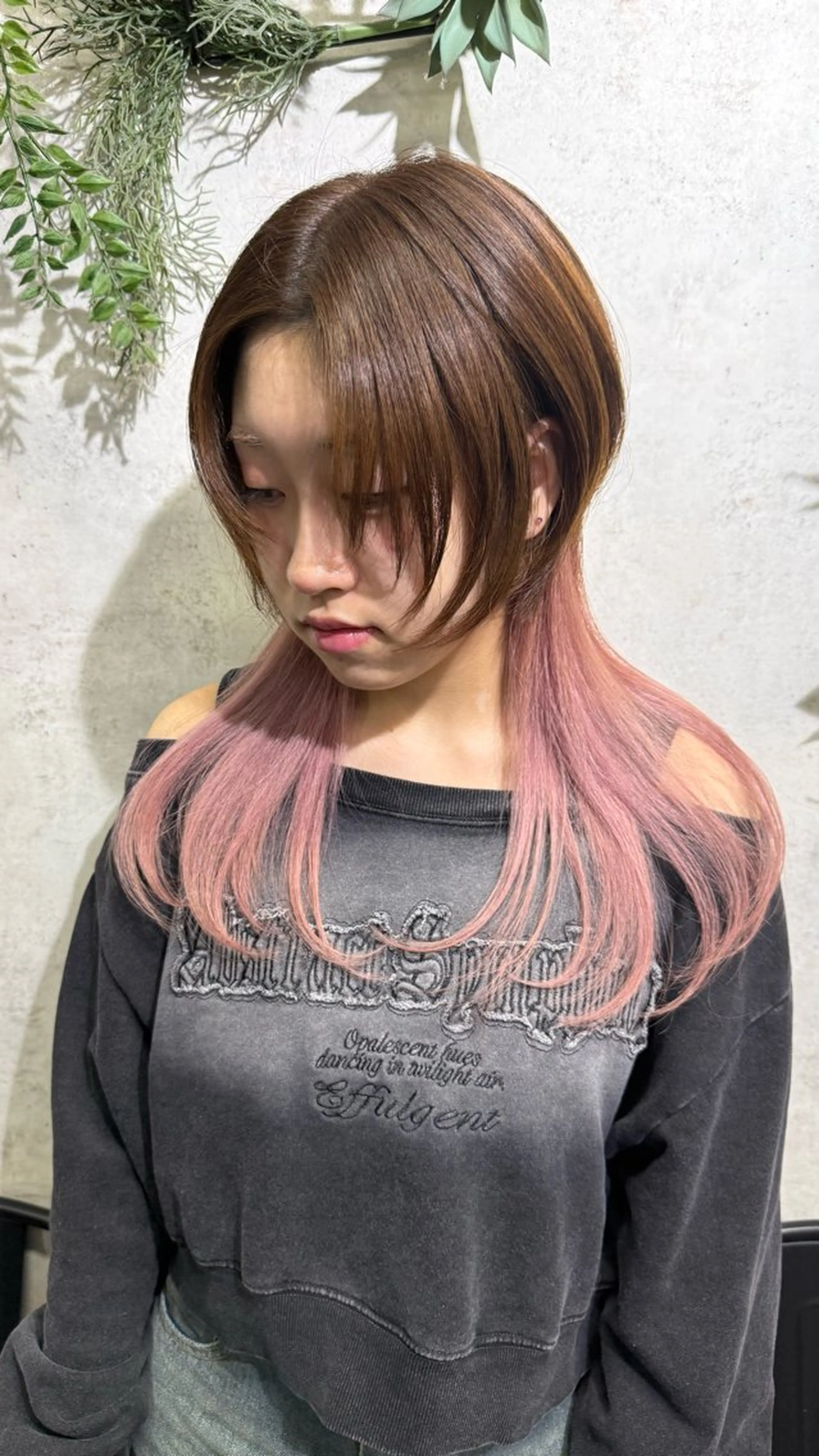 セミロング ウルフカット ヘアカラー トリートメント ハイトーン/ブリーチ MAYURI🌺横浜のヘアスタイル