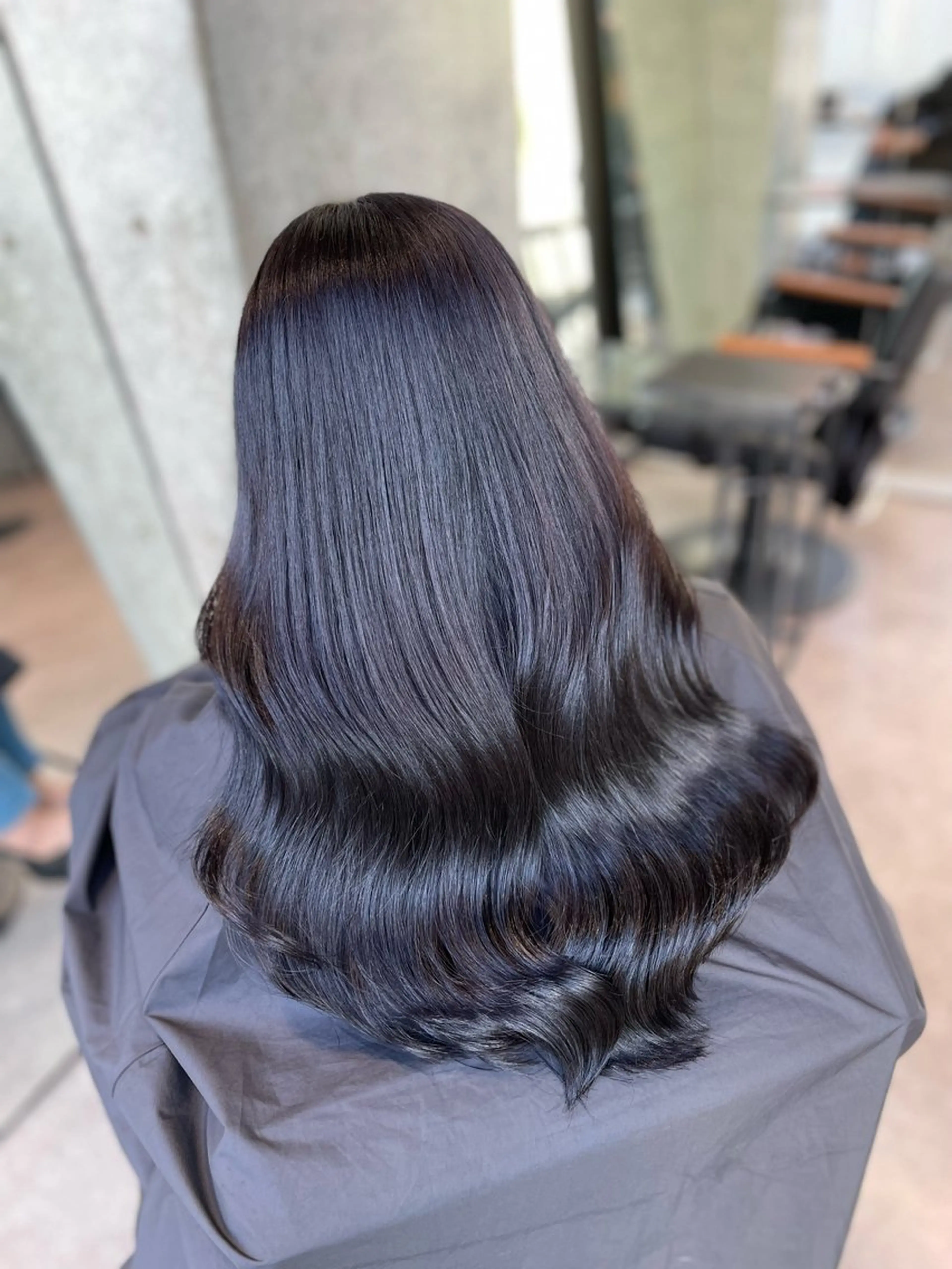 ロング カラー 黒髪 ブルーカラー ブルーブラック ハイトーンカラー 髪質改善/堀江 ケアカラーtoshiのヘアスタイル