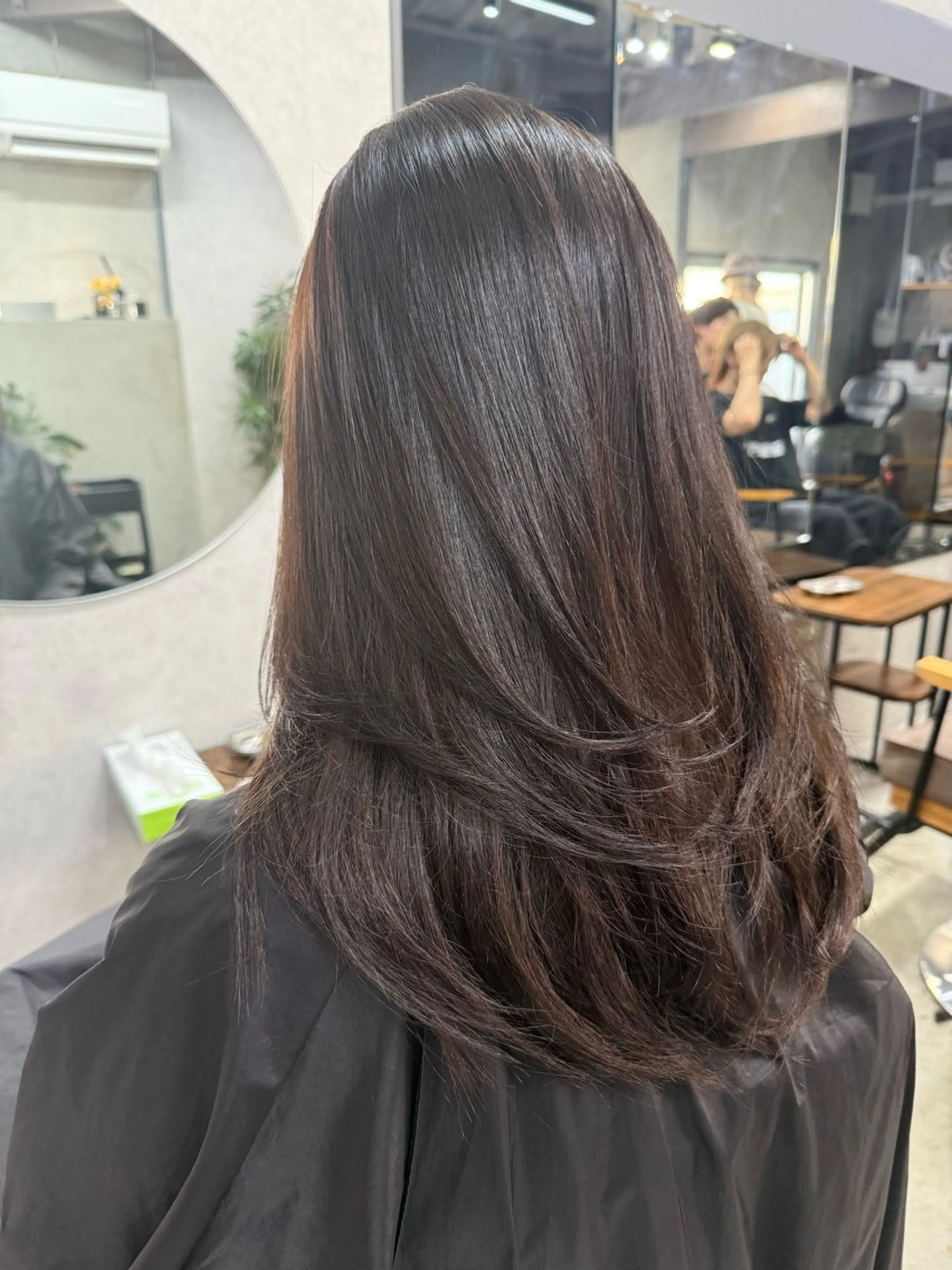 ロング カラー レイヤーカット AIRI layer cut hairのヘアスタイル