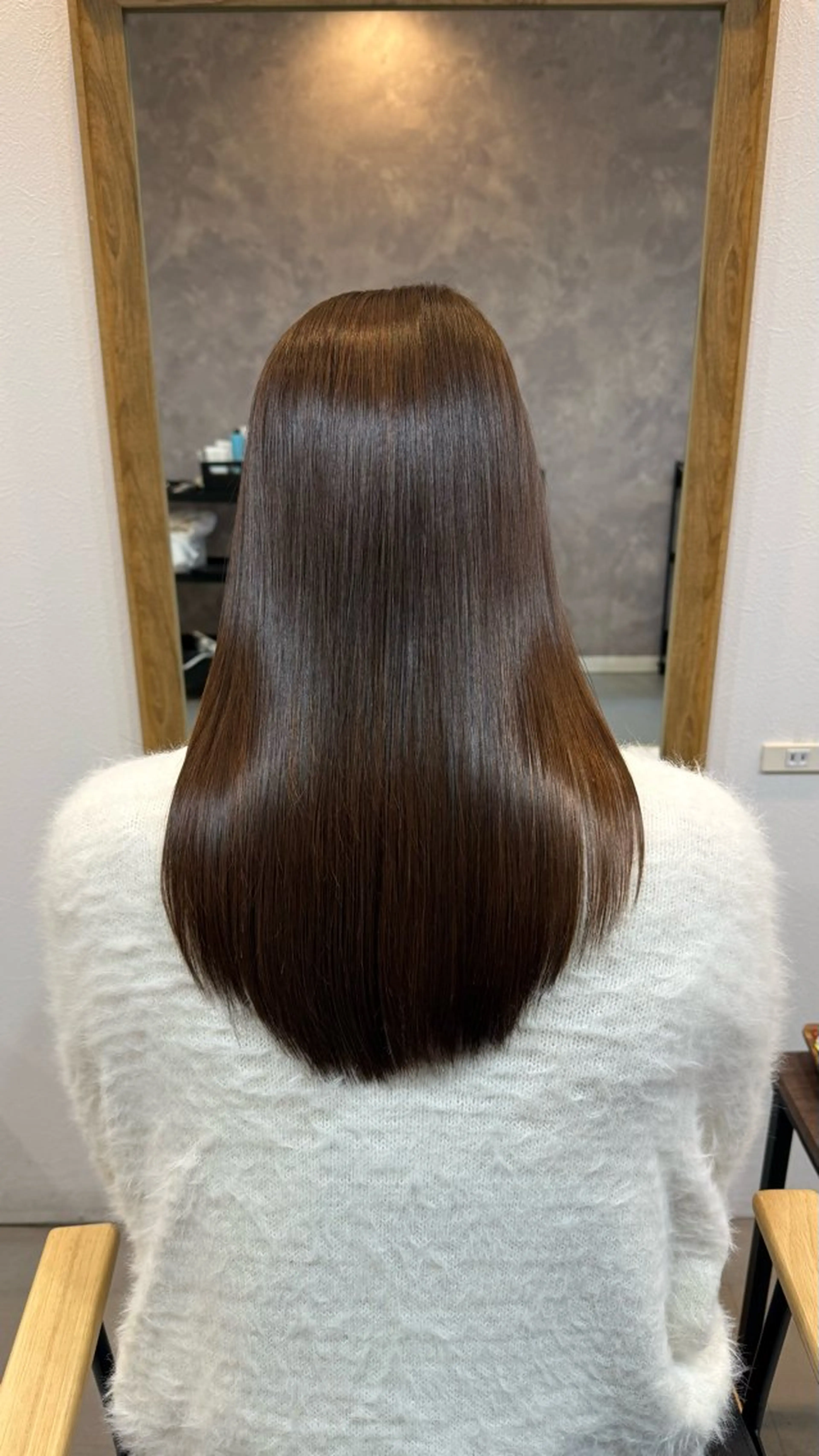 セミロング カット 縮毛矯正 yukiko/美容師 髪質改善×肌質改善のエステ・リラクイメージ