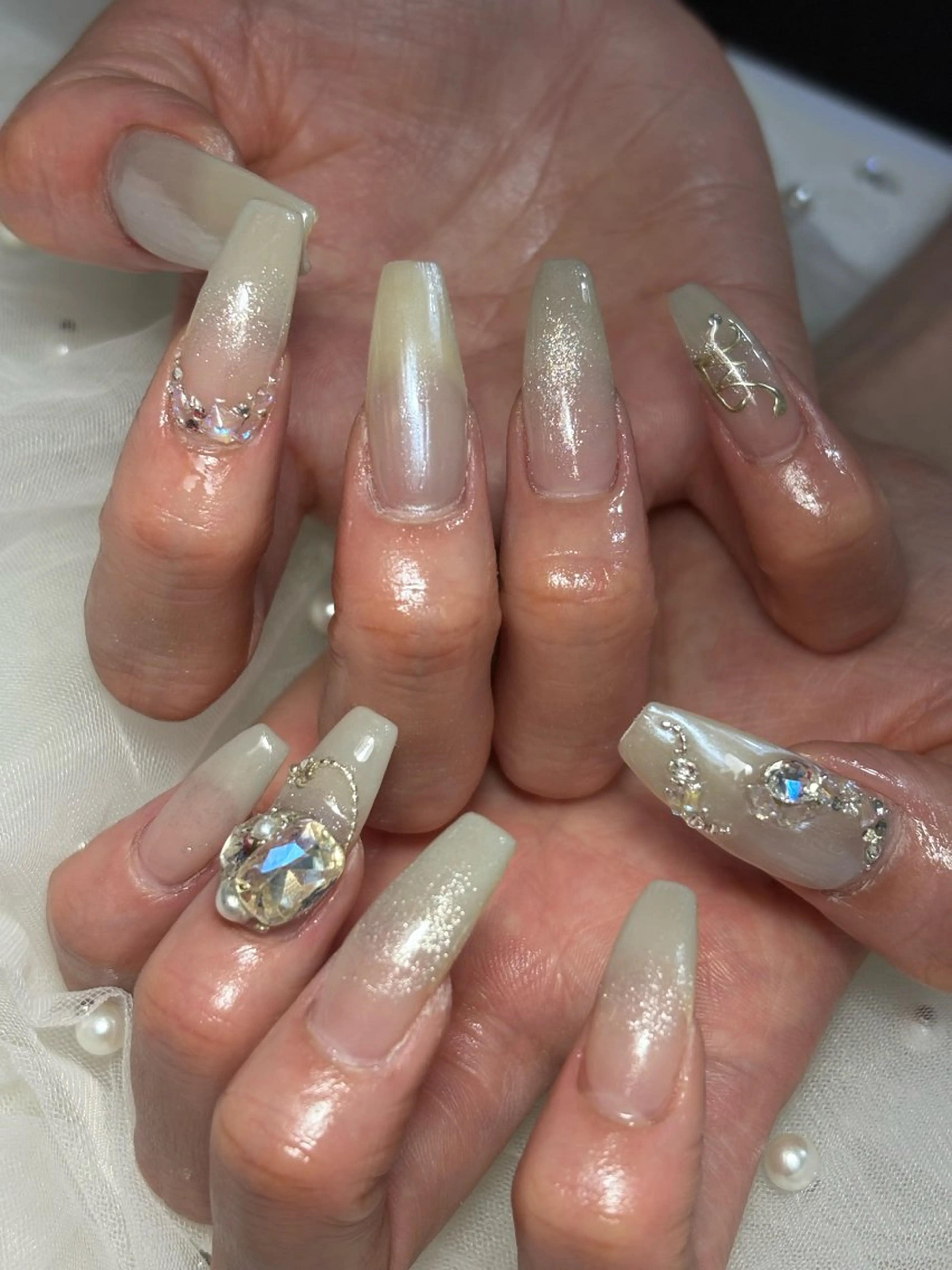 ネイル ハンドネイル フットネイル ✴︎ Delightのネイルデザイン