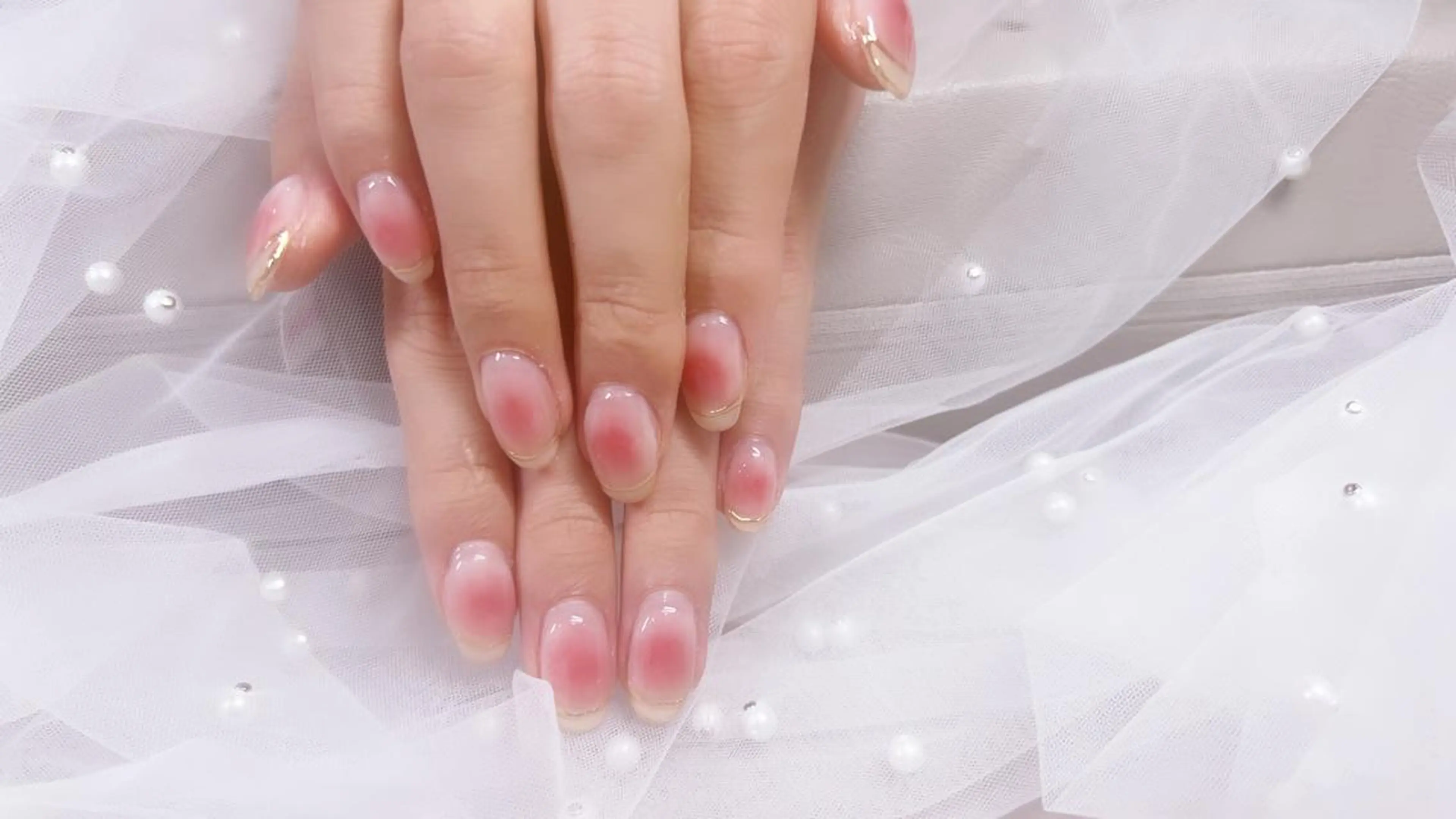 ネイル チークネイル ピンク ホワイト ハンドネイル TAKEDA HARUKAのネイルデザイン