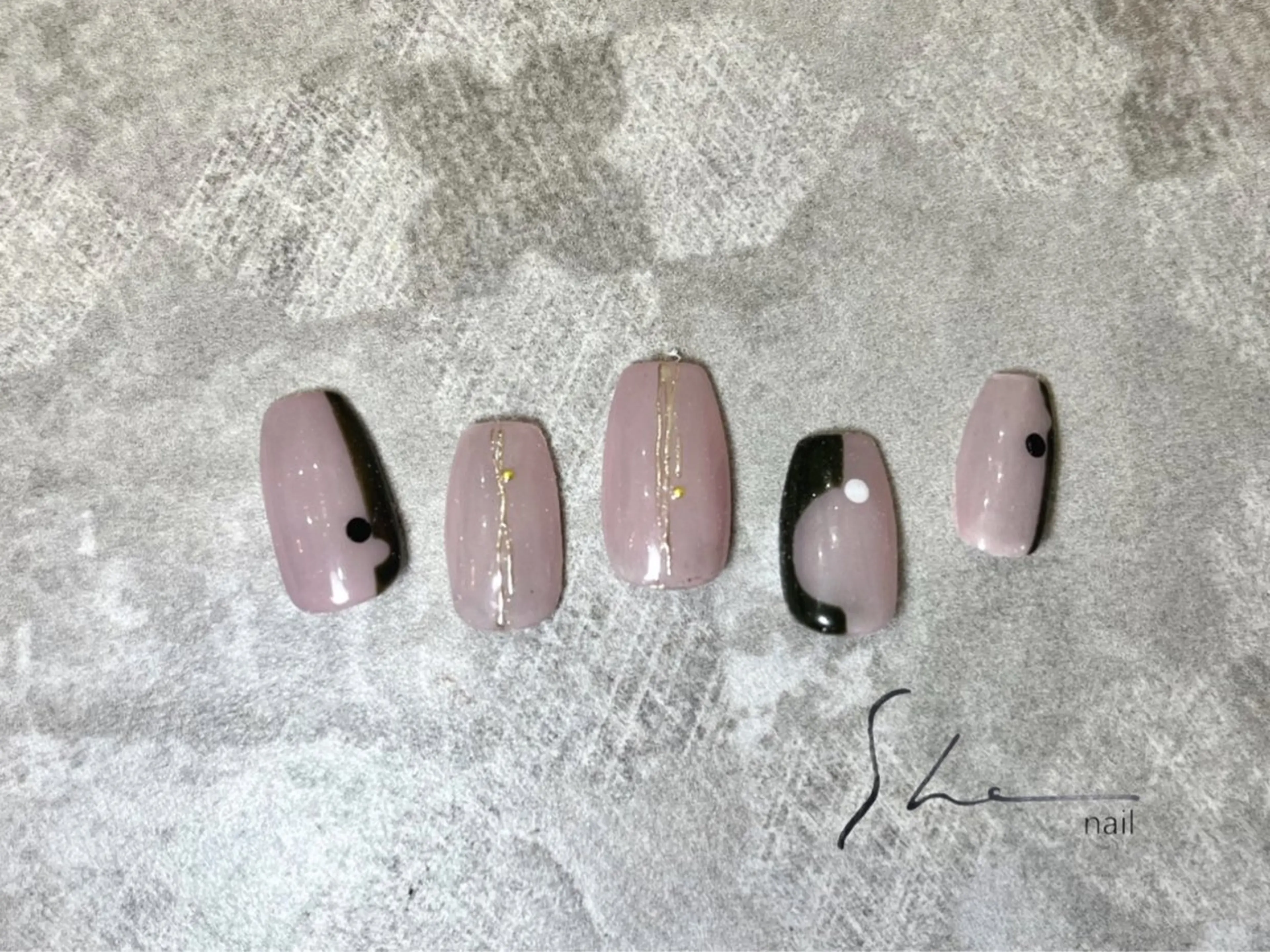 ネイル ハンドネイル SHE所属・SHE adusaのネイルデザイン