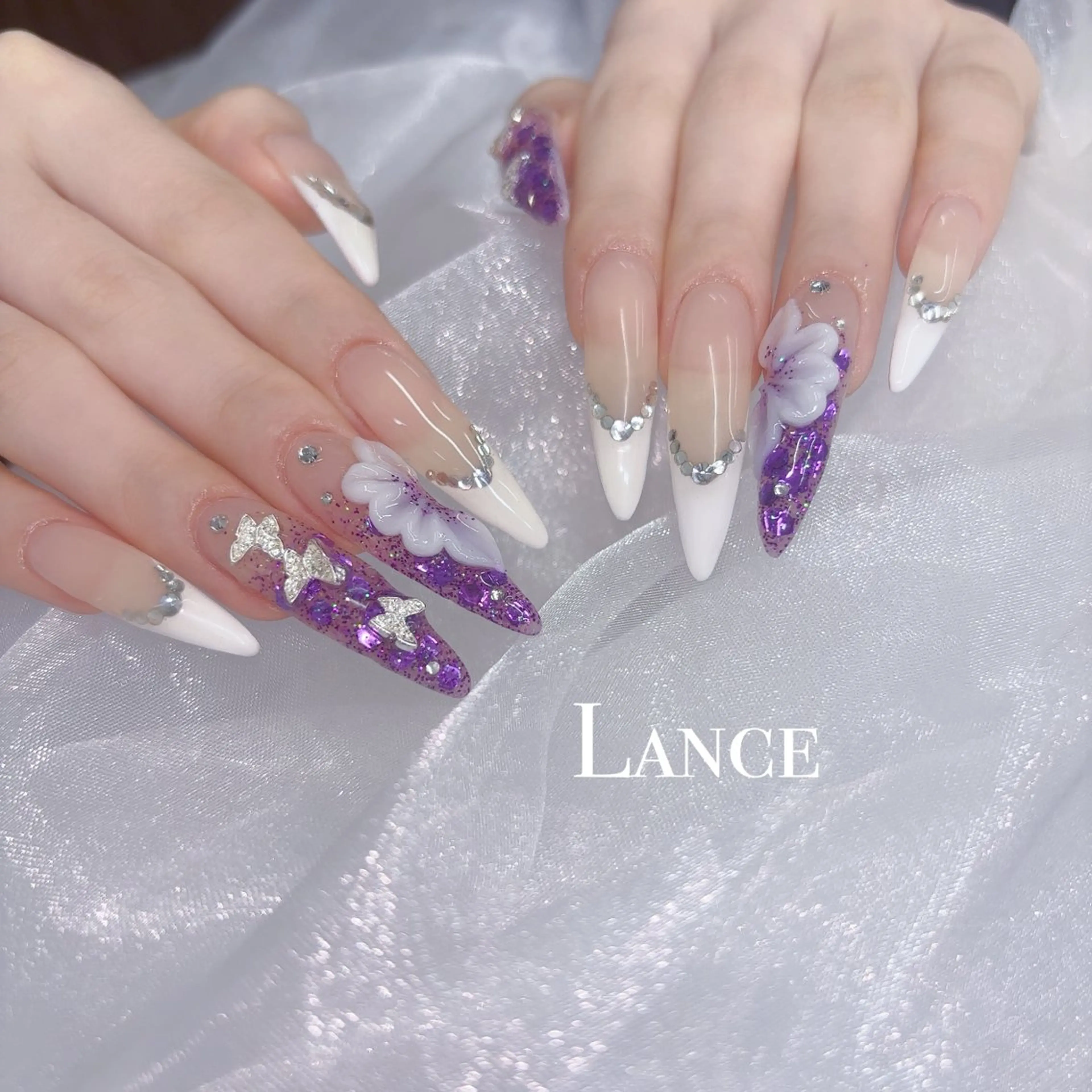 ネイル オーロラネイル フットネイル フレンチネイル ガラスフレンチ 氷ネイル・うるうるネイル Lance nailのネイルデザイン