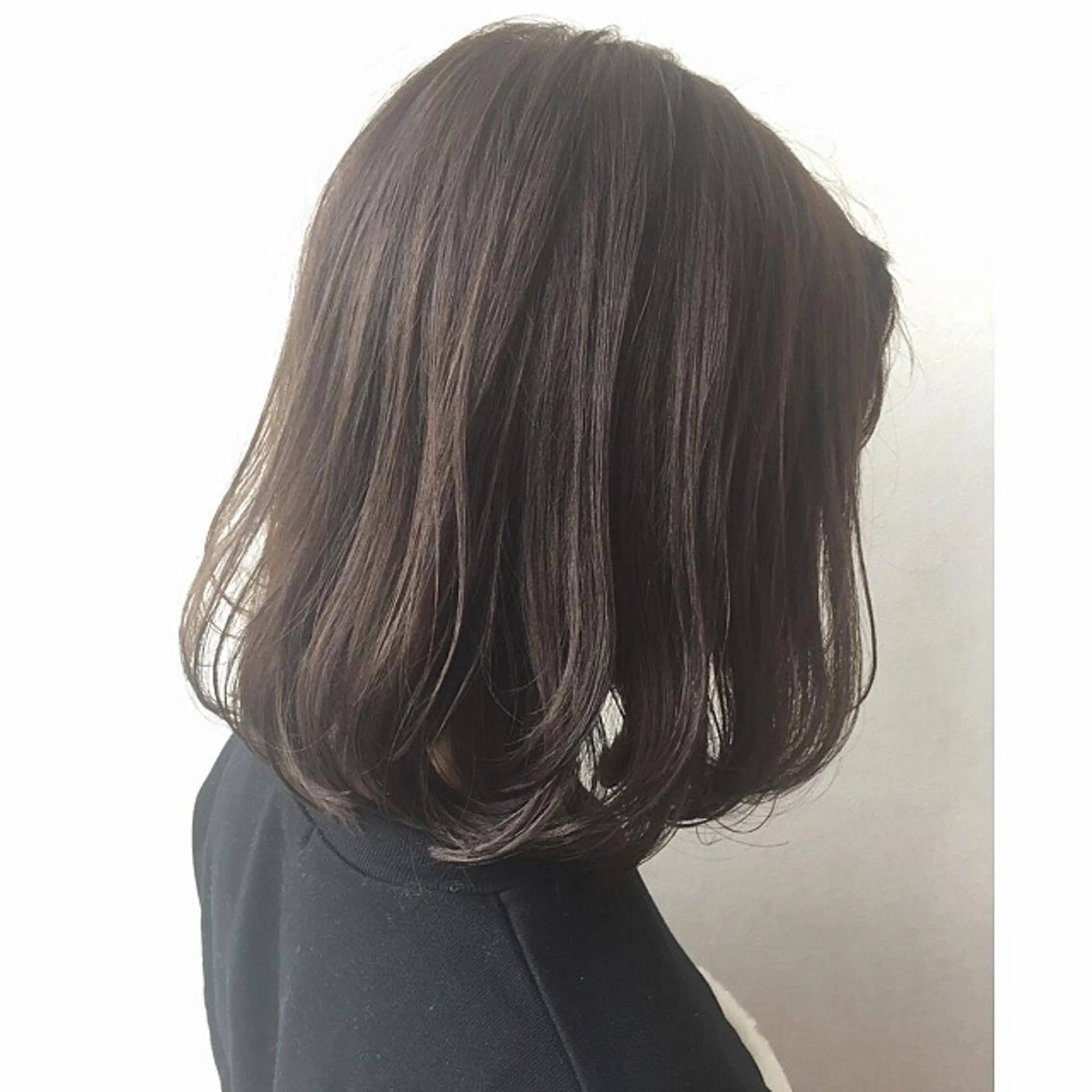 ミディアム カラー ヘアアレンジ グレージュ ハイライトカラー ハイライト ヘアカラー トリートメント 透明感♡︎♡︎ 佐々木早苗のヘアスタイル