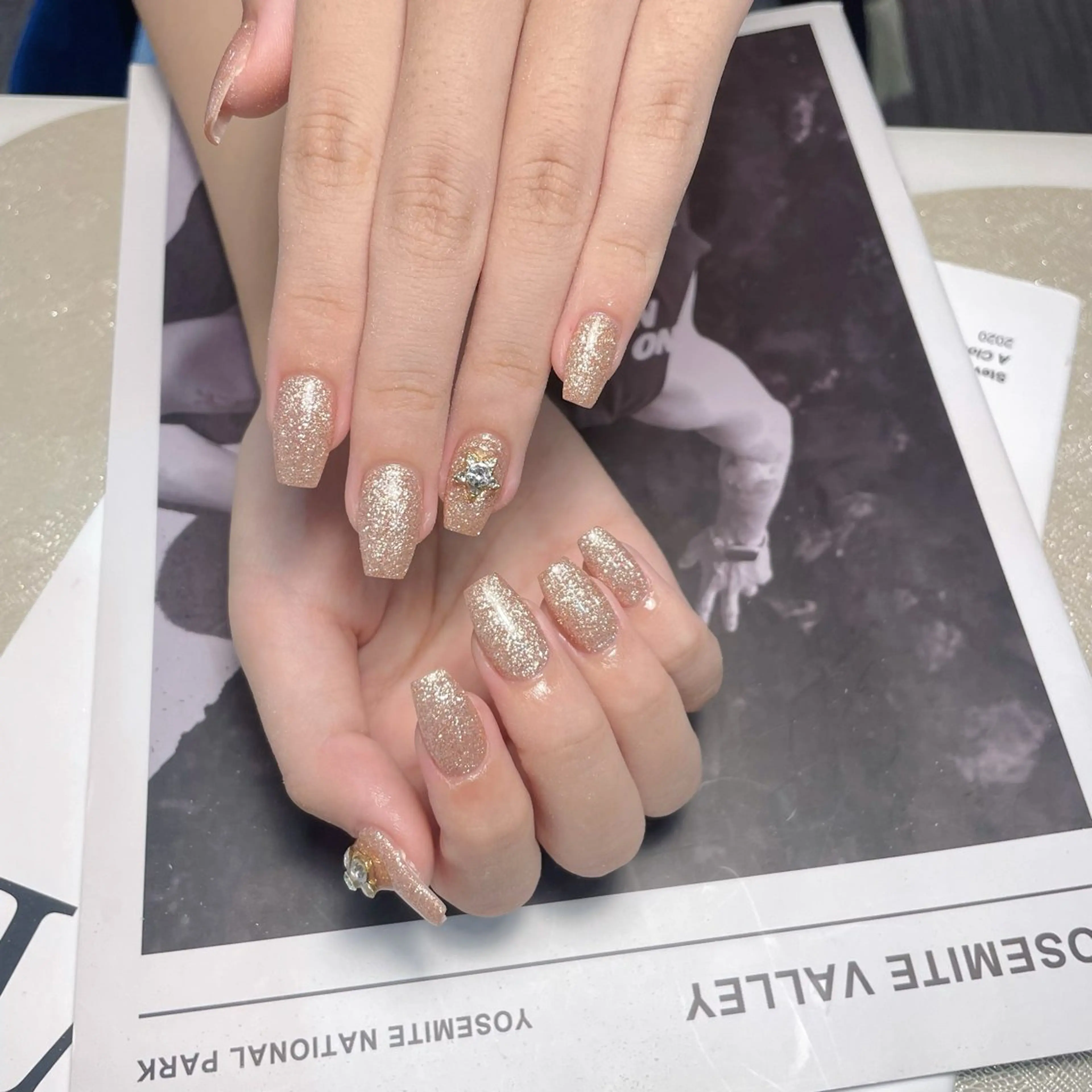 ネイル キラキラネイル 持ち込み ハンドネイル D.d Nail Moeのネイルデザイン