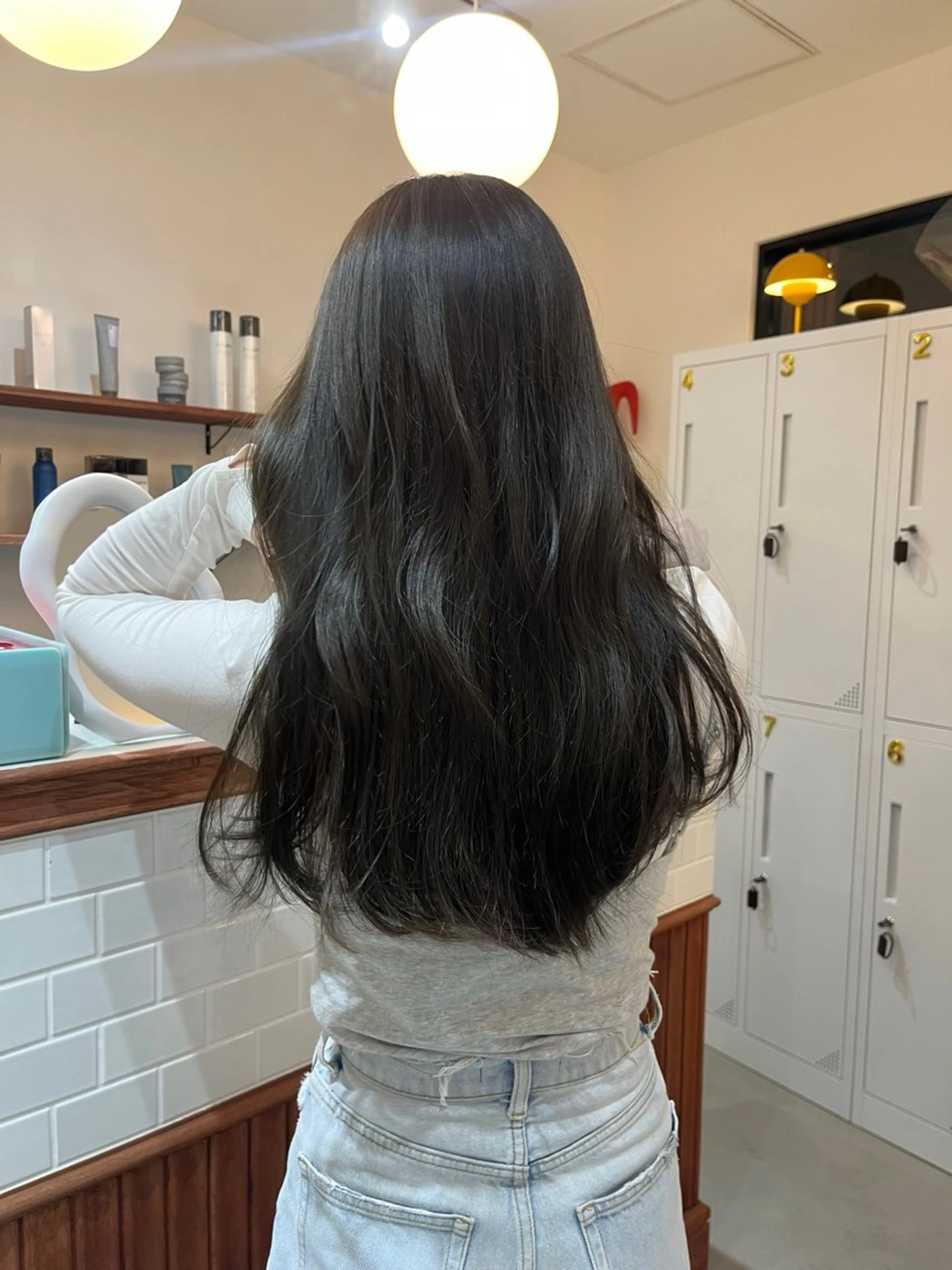 ロング カラー アッシュ ベージュカラー 透明感カラー オリーブベージュ ヘアカラー 透明感カラー♡ 岡部瑠里のヘアスタイル