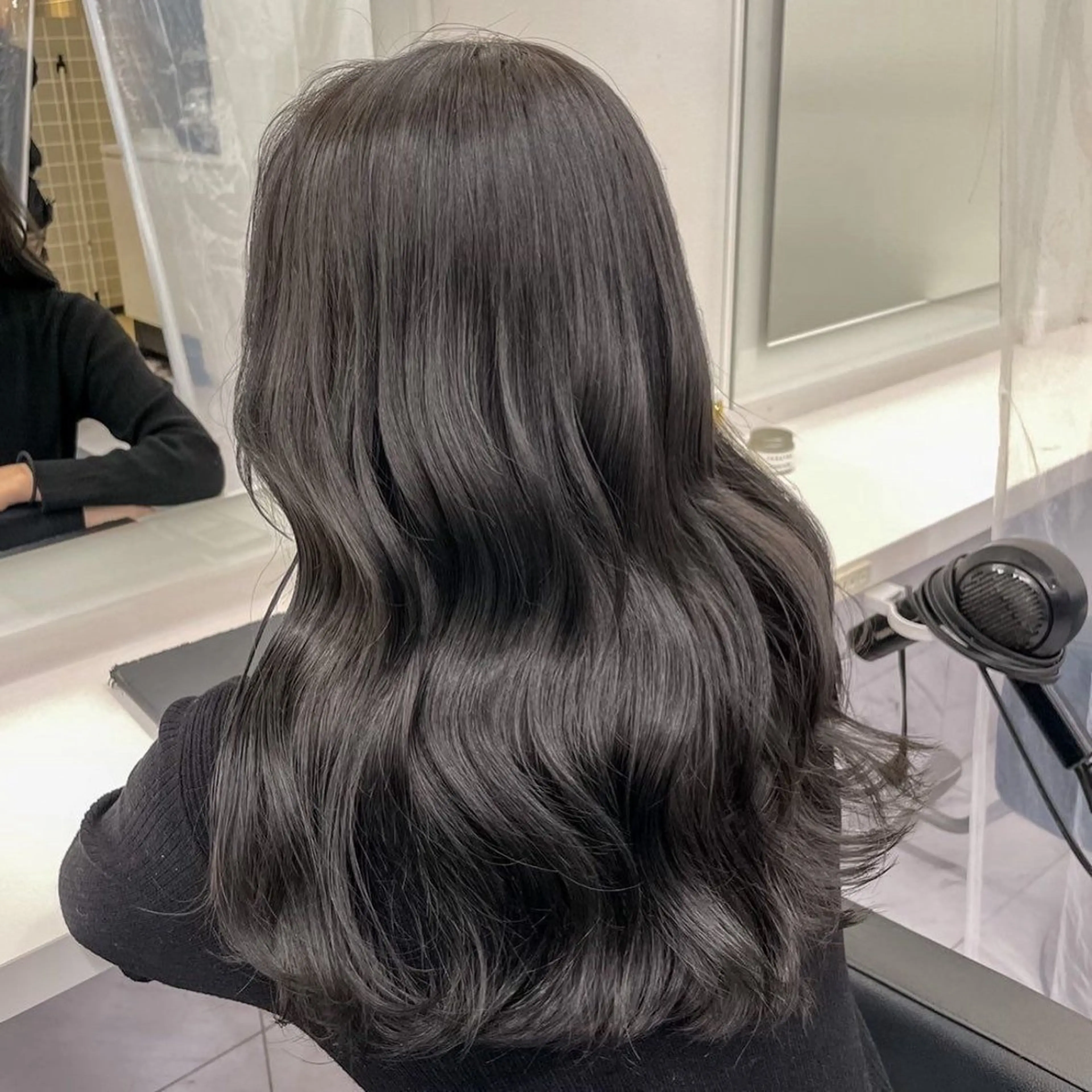 ロング カラー 西山 夢月のヘアスタイル