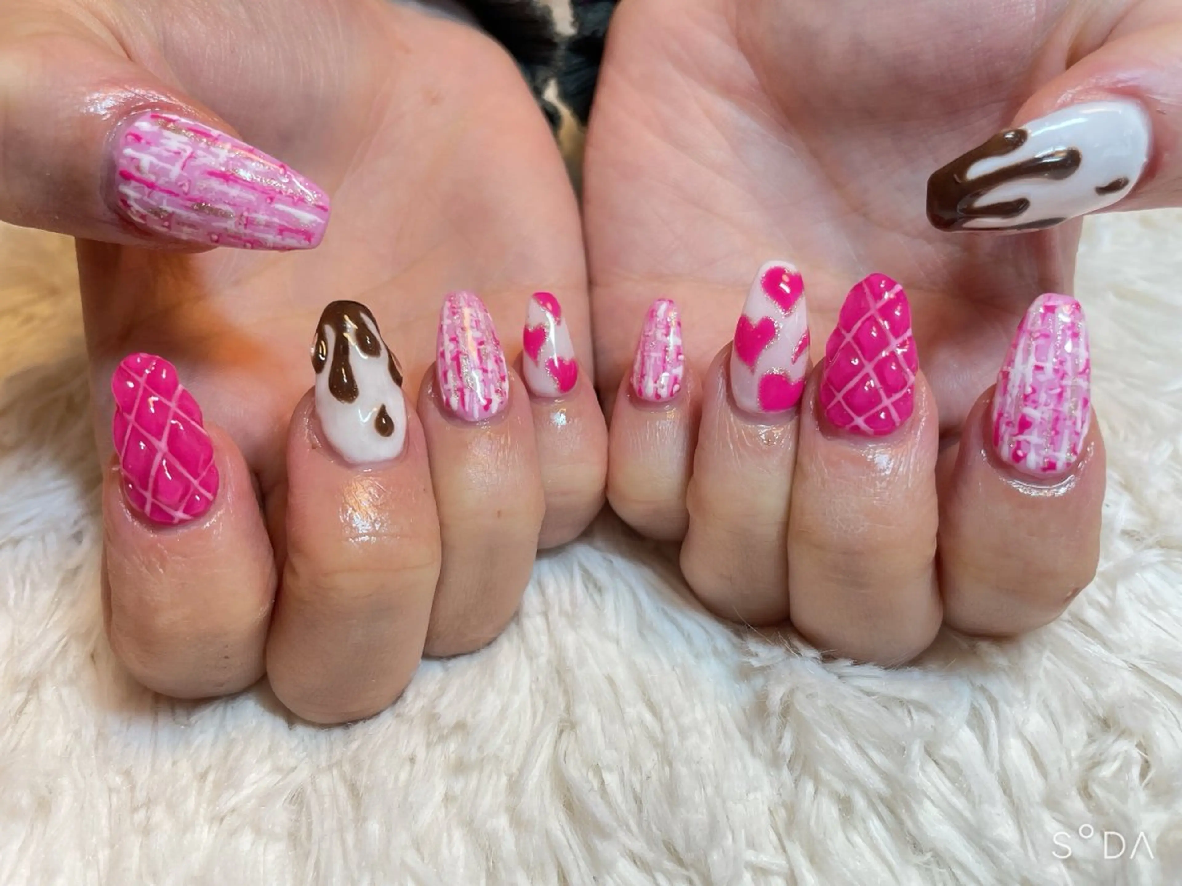 ネイル 長さ出し ハート ツイードネイル バレンタイン Betty❤︎ ネイル＆よもぎ蒸しのネイルデザイン