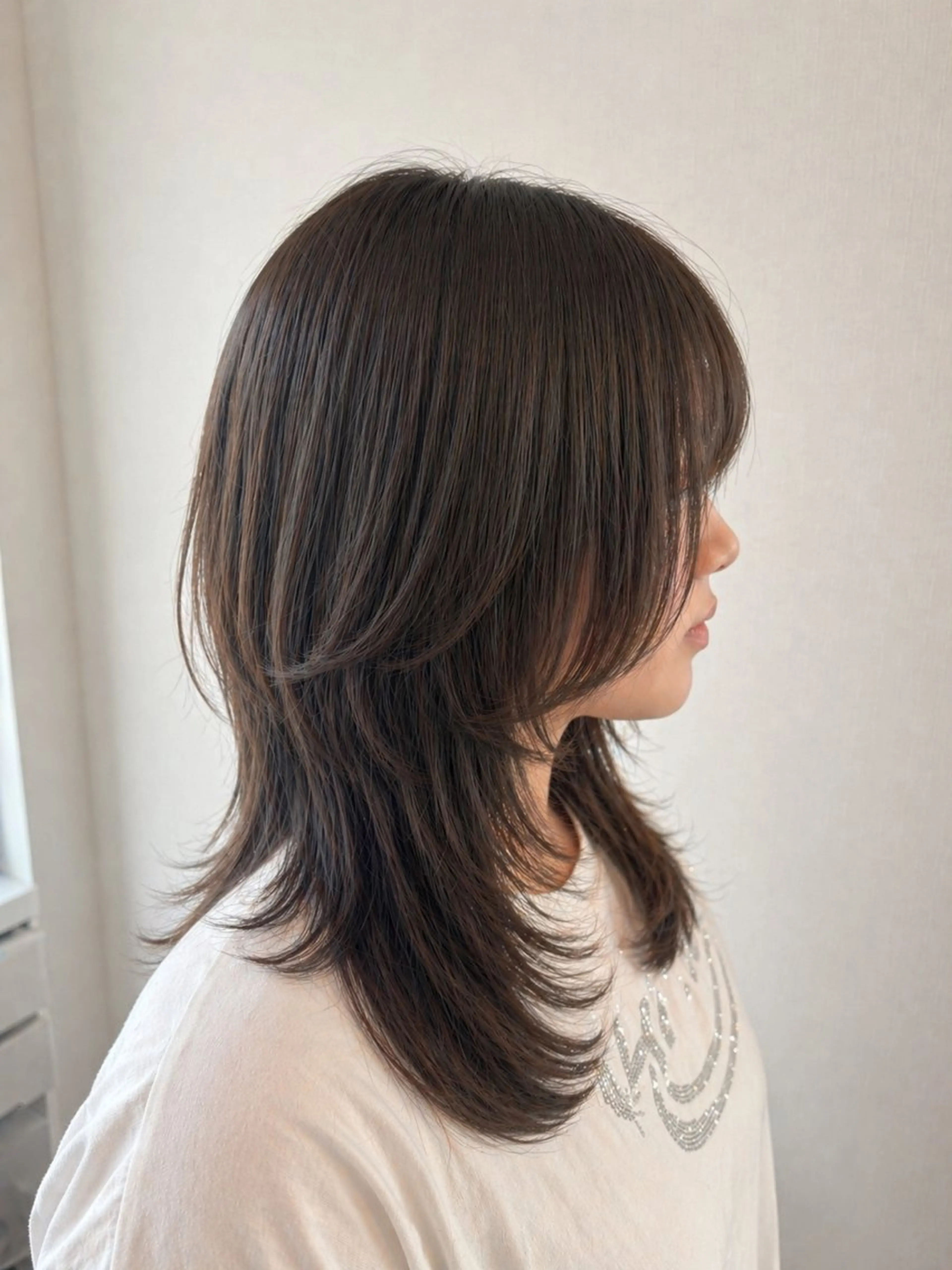 ミディアム ハッシュカット カット 上田 美月のヘアスタイル