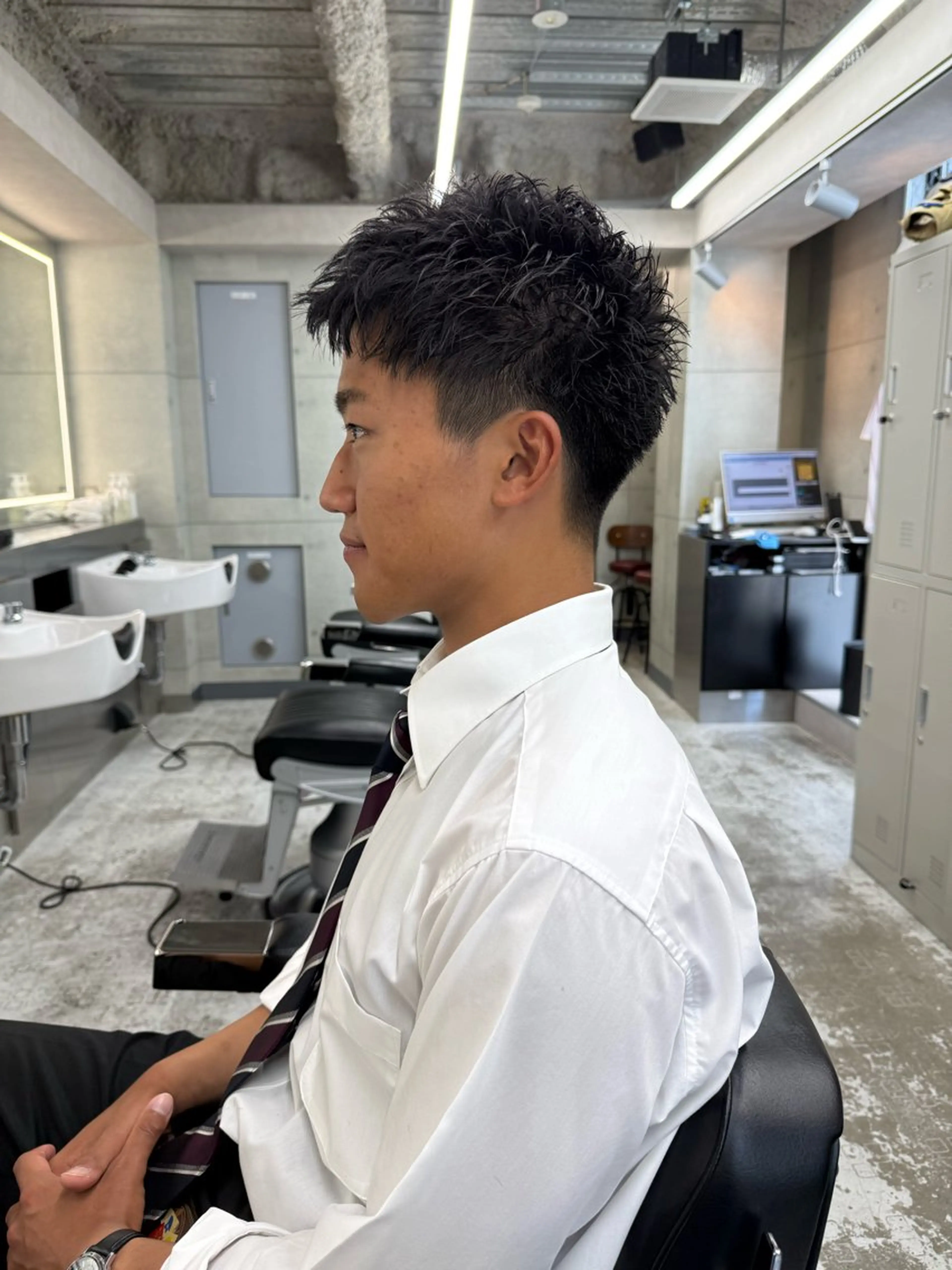 ショート メンズ メンズブリーチ フェードカット フェザーパーマ メンズハイライト メンズパーマ 【メンズ・カット】 藪 清正のヘアスタイル