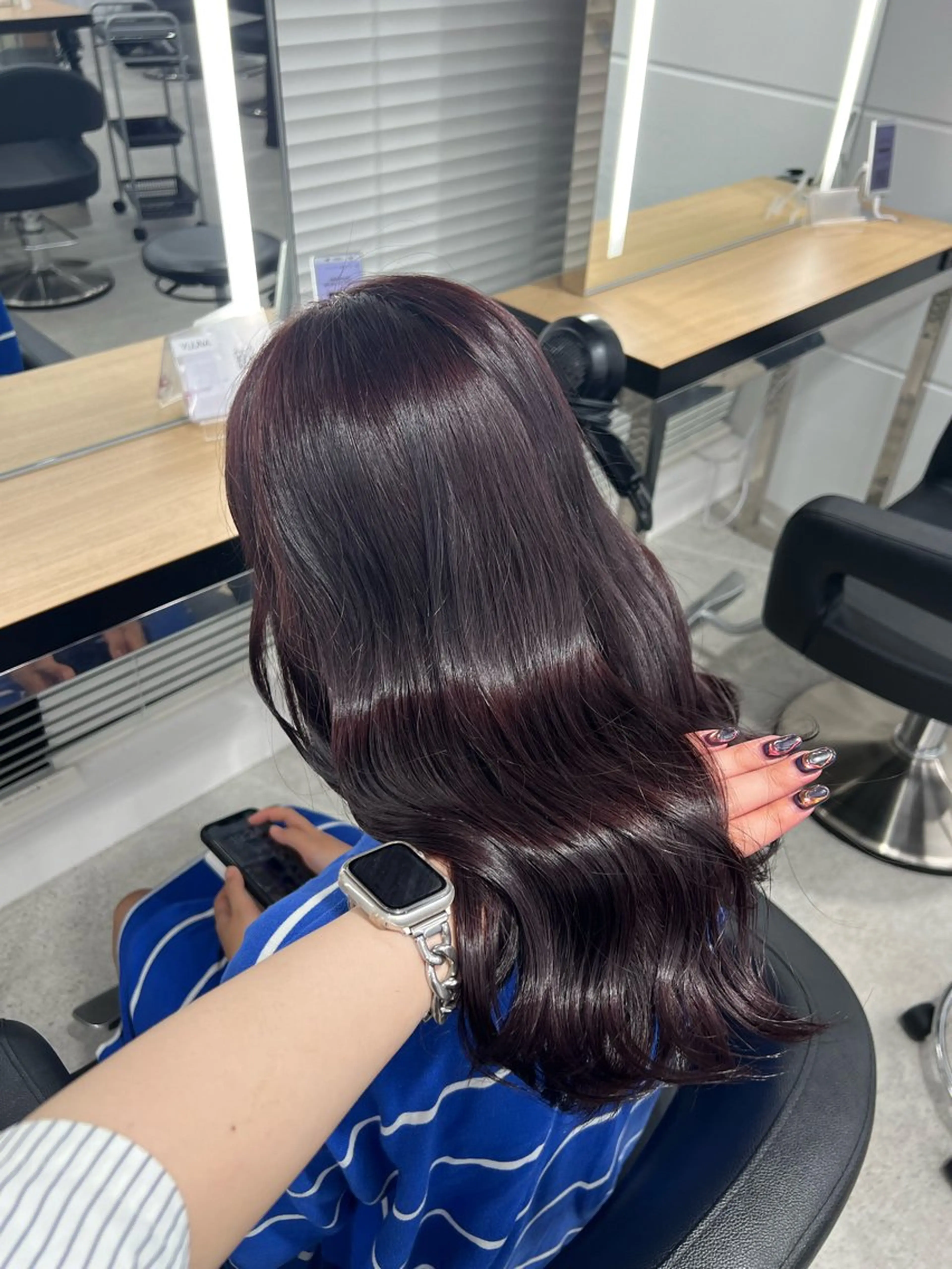 ロング カラー 暗髪🩶ラベンダー/ ブルー/ユウナ🤍のヘアスタイル