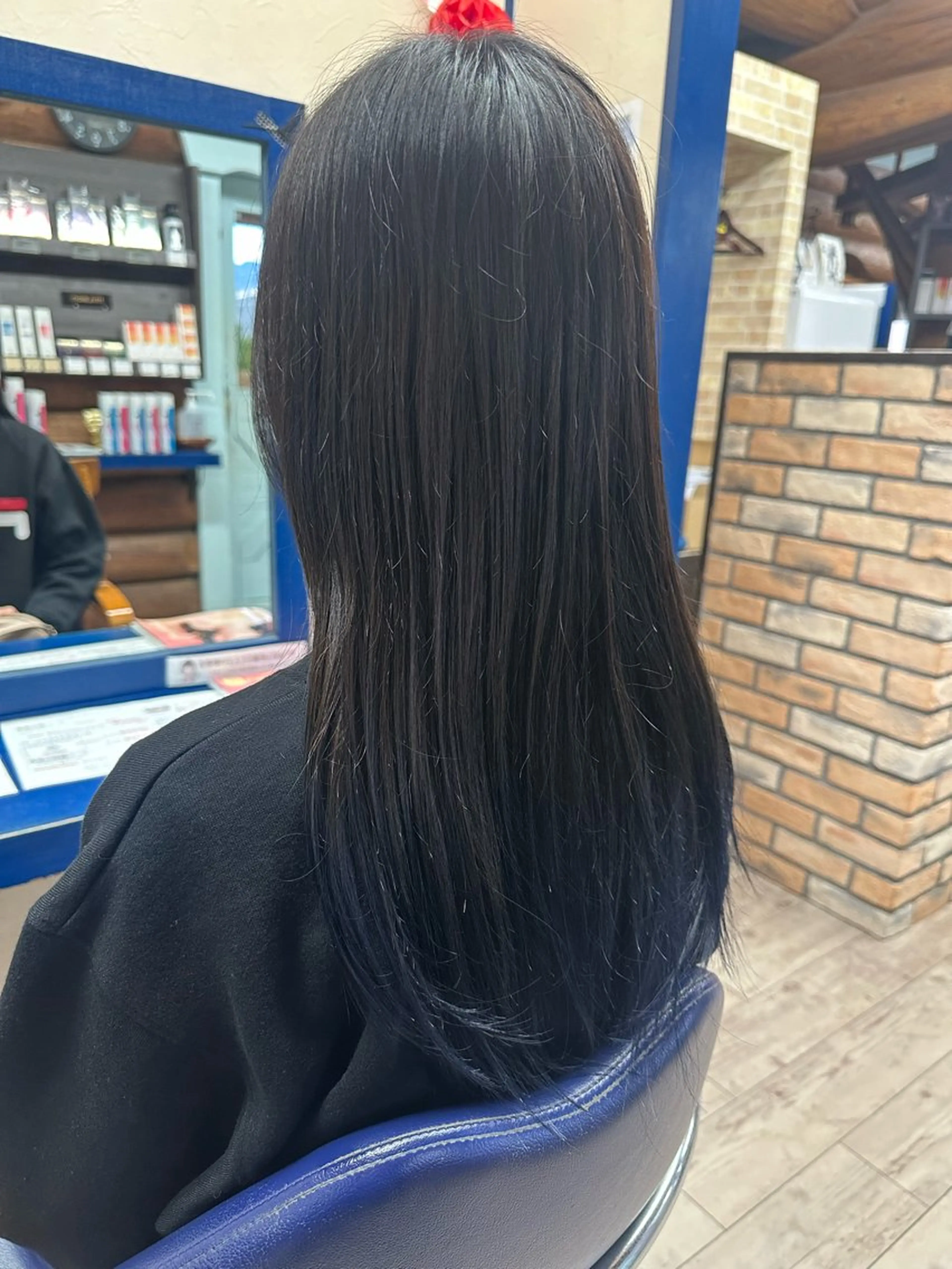 ワンブリーチ+フルカラー(一色染め)+ 最高級パラオ生トリートメントの写真