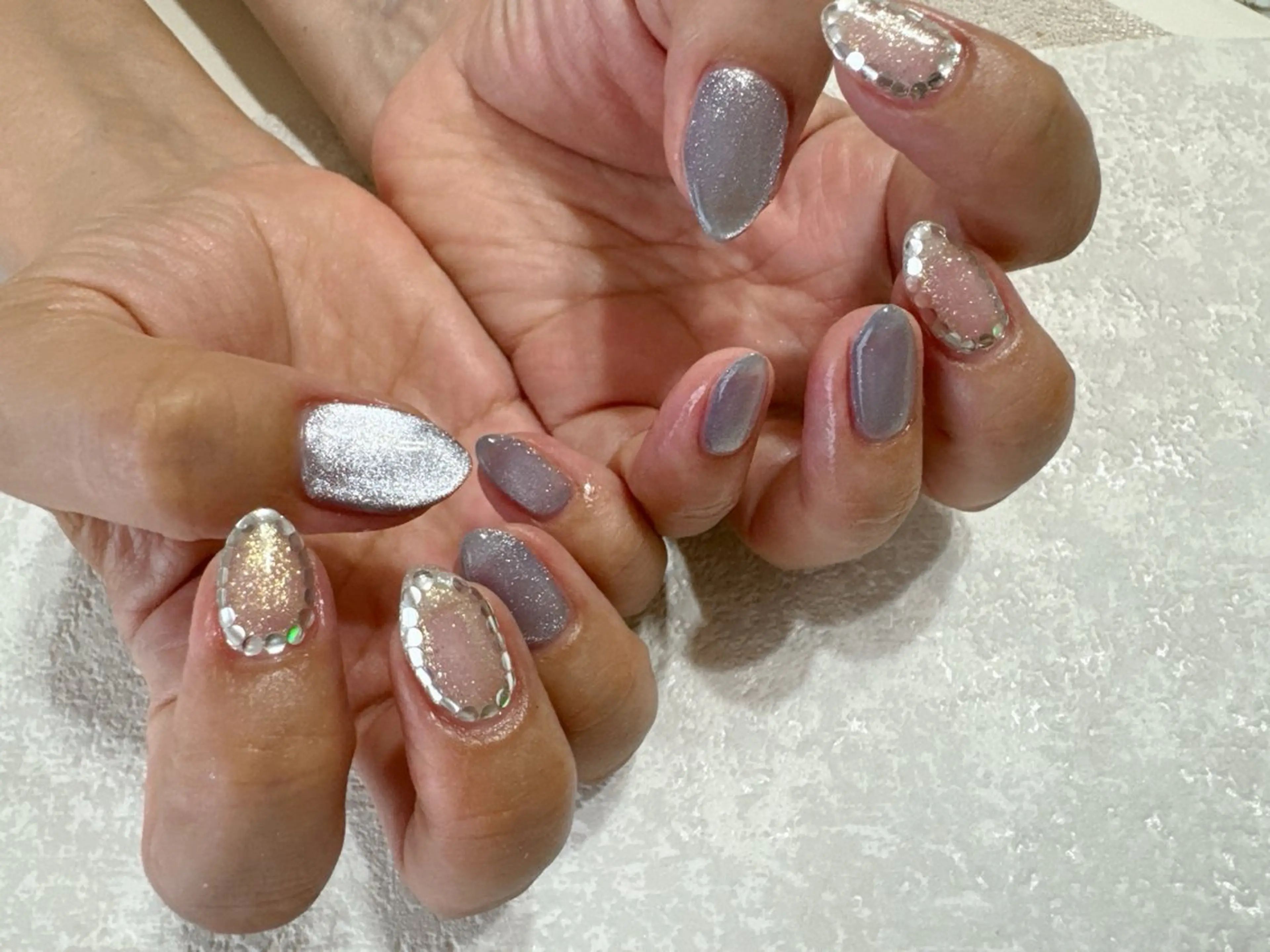 ネイル ジェルネイル ホログラムネイル メンズネイル ニュアンスネイル パラジェル ハンドネイル kikinail 溝の口のネイルデザイン