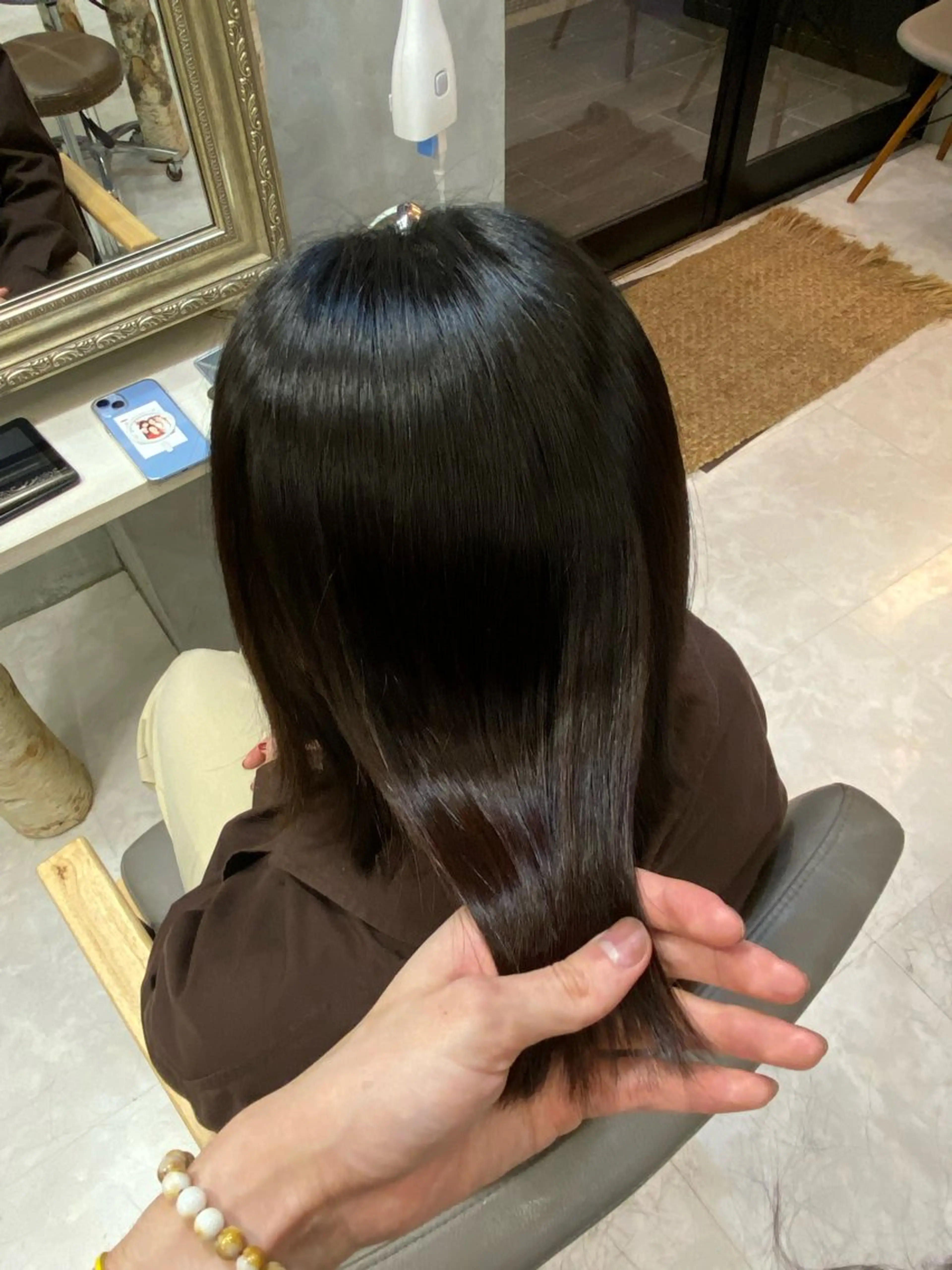 セミロング カラー パーマ ブリーチ 伸ばしかけ 縮毛矯正 酸性ストレート ストレートパーマ カット 縮毛矯正 トリートメント 髪質改善特化美容師 酸性ストレート近藤俊のヘアスタイル