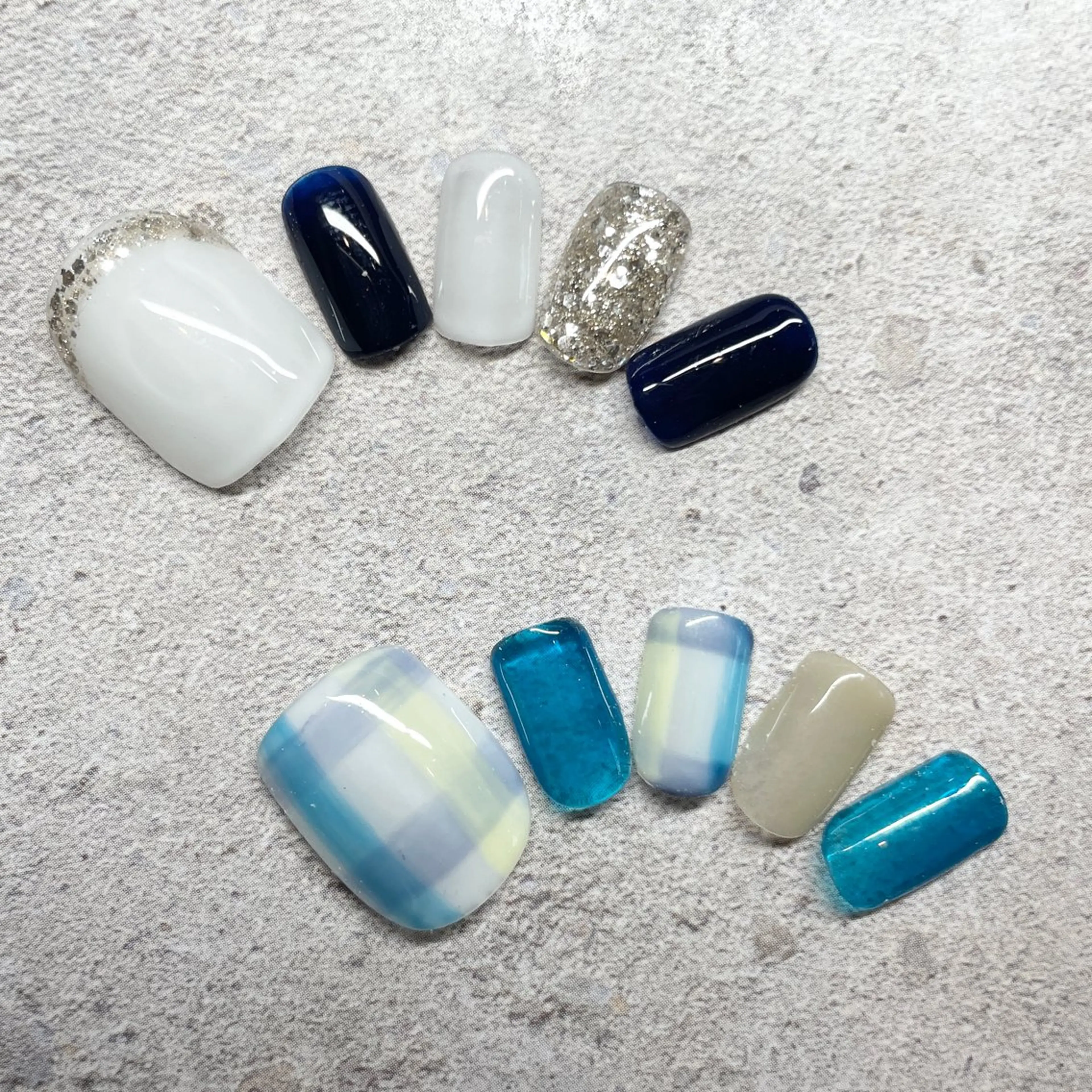 フットネイル✨👣マンスリーアート(オフあり⭕️)の写真