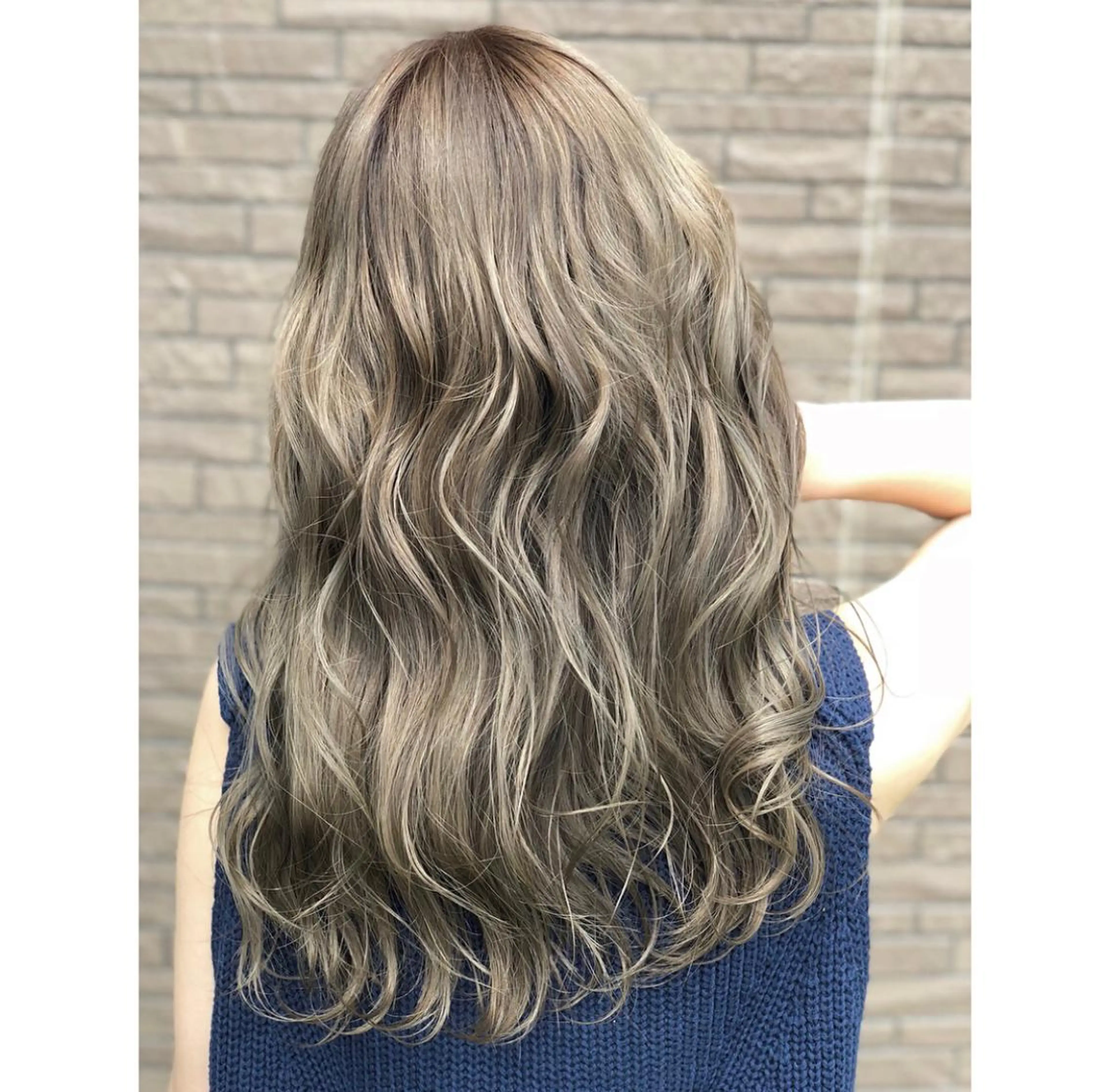 セミロング カラー ヘアアレンジ バレイヤージュ ベージュカラー デザインカラー グラデーションカラー ハイライトカラー アンドウ ユウ/ レイヤーカット/韓国のヘアスタイル